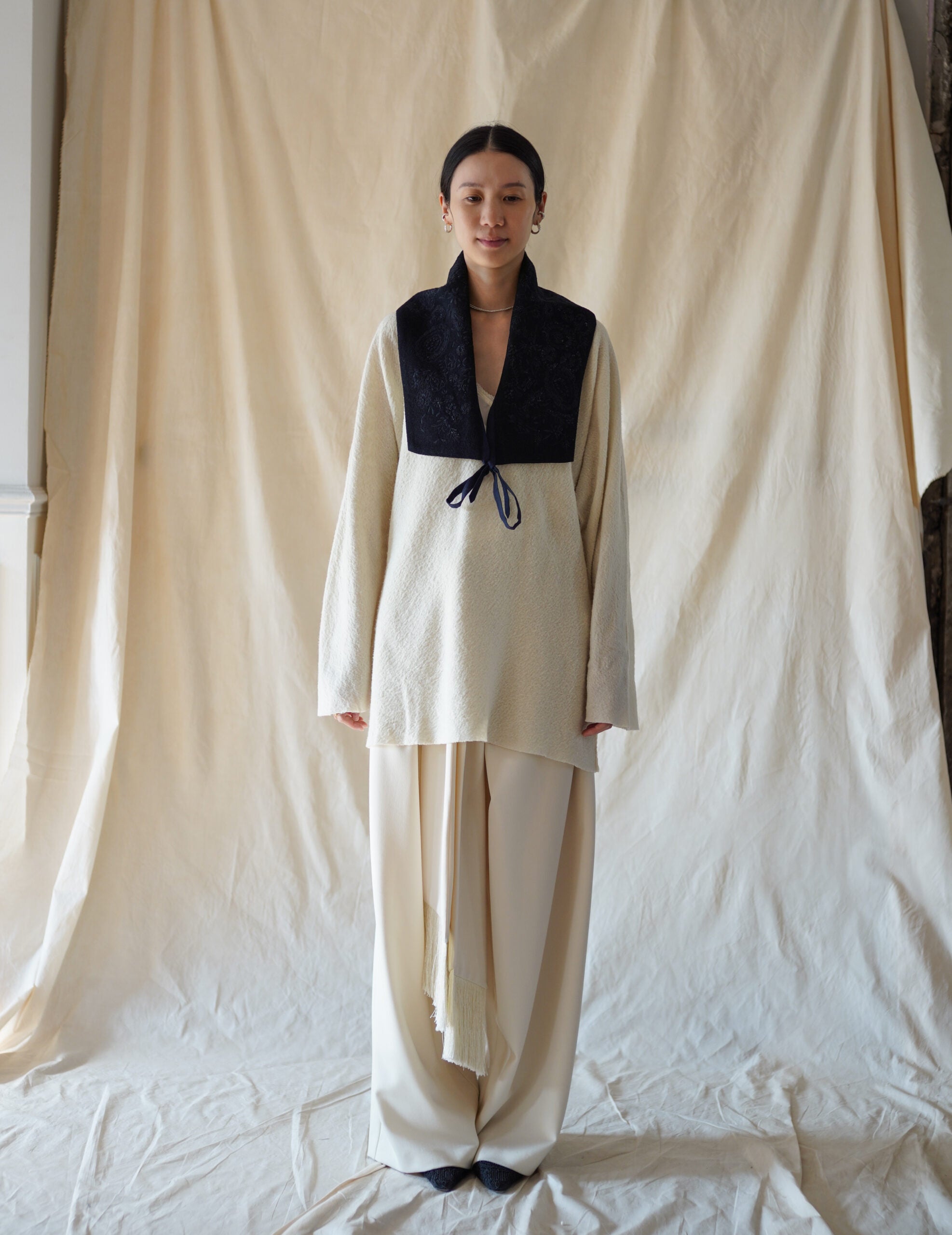 刺繡領巾・黑色