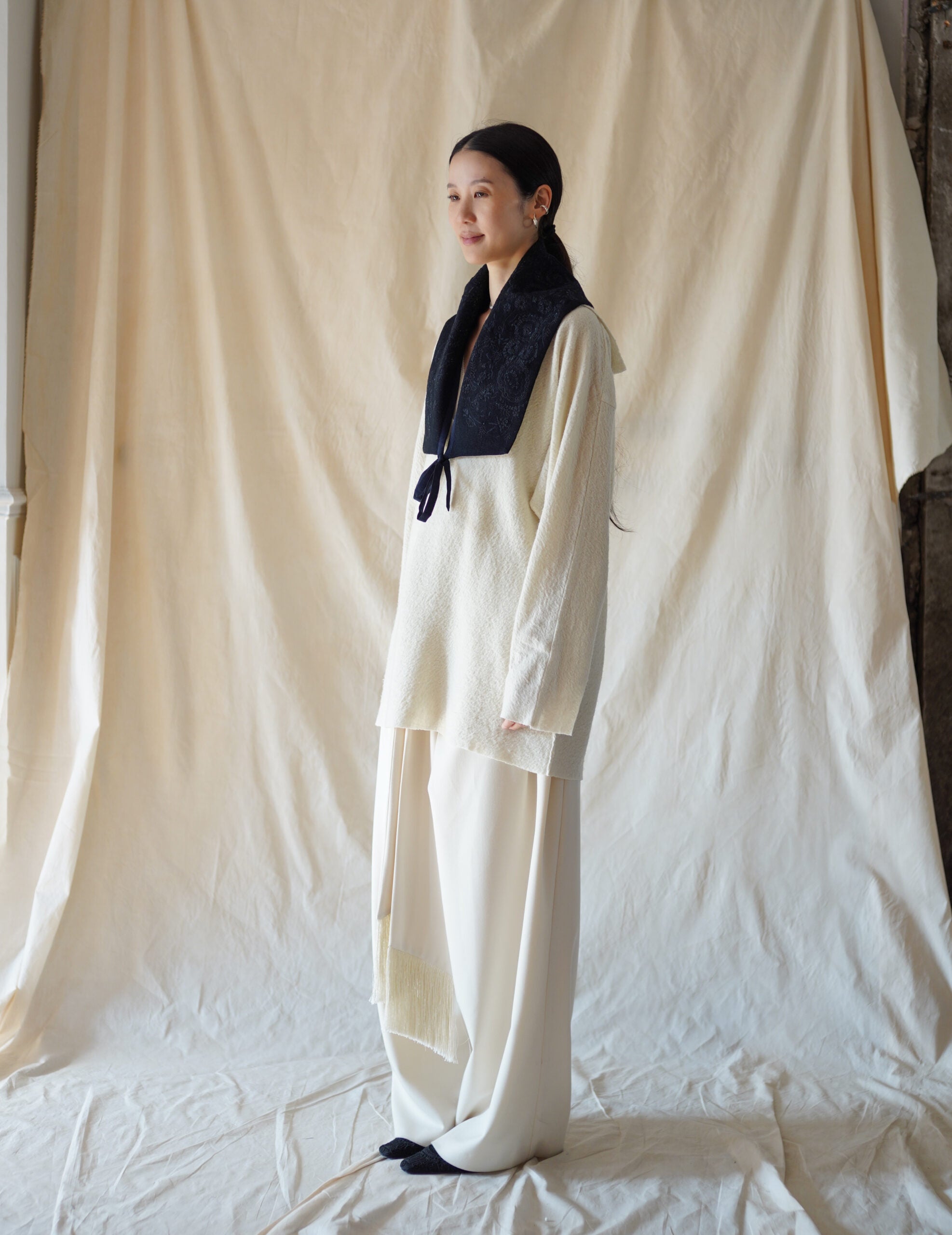 刺繡領巾・黑色