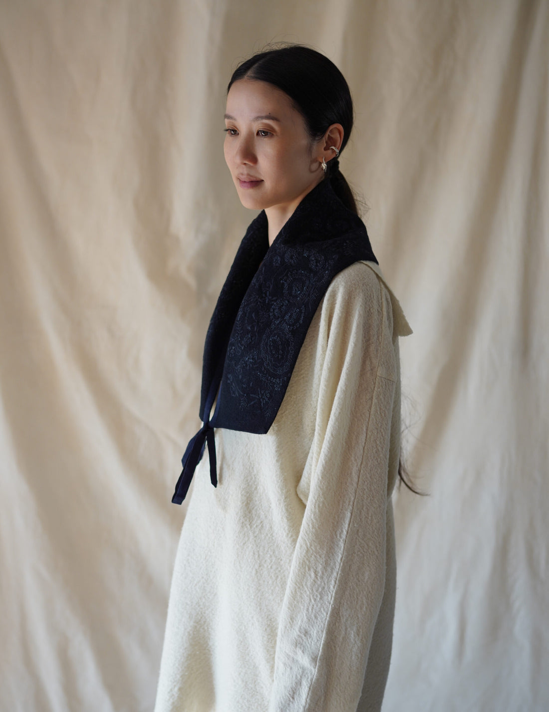 刺繡領巾・黑色