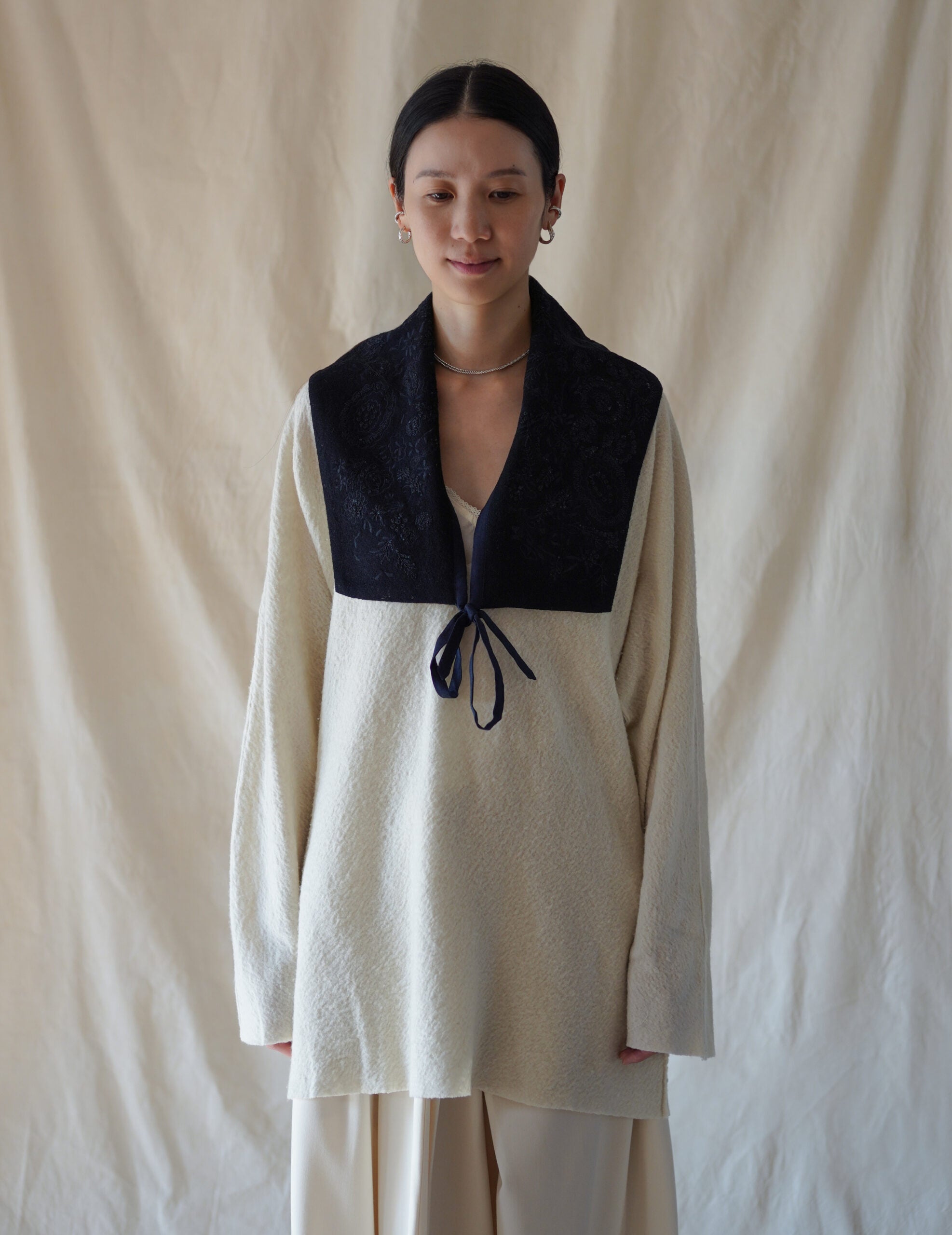 刺繡領巾・黑色