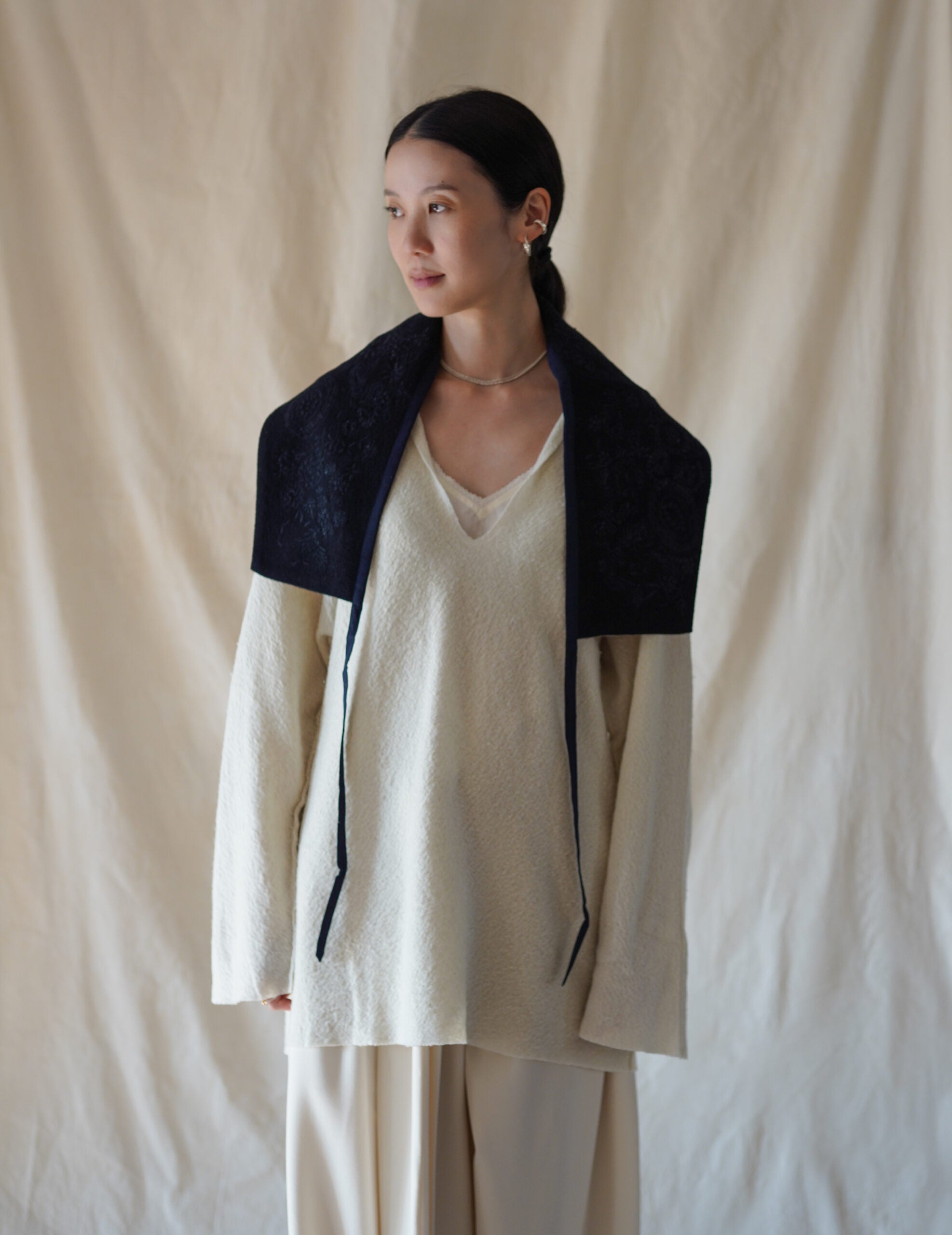 刺繡領巾・黑色