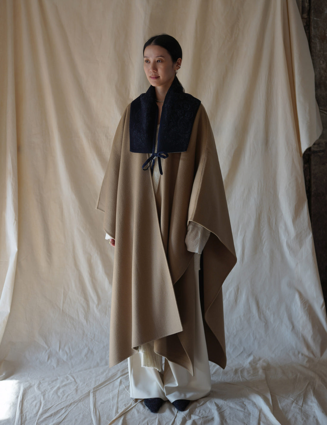 刺繡領巾・黑色