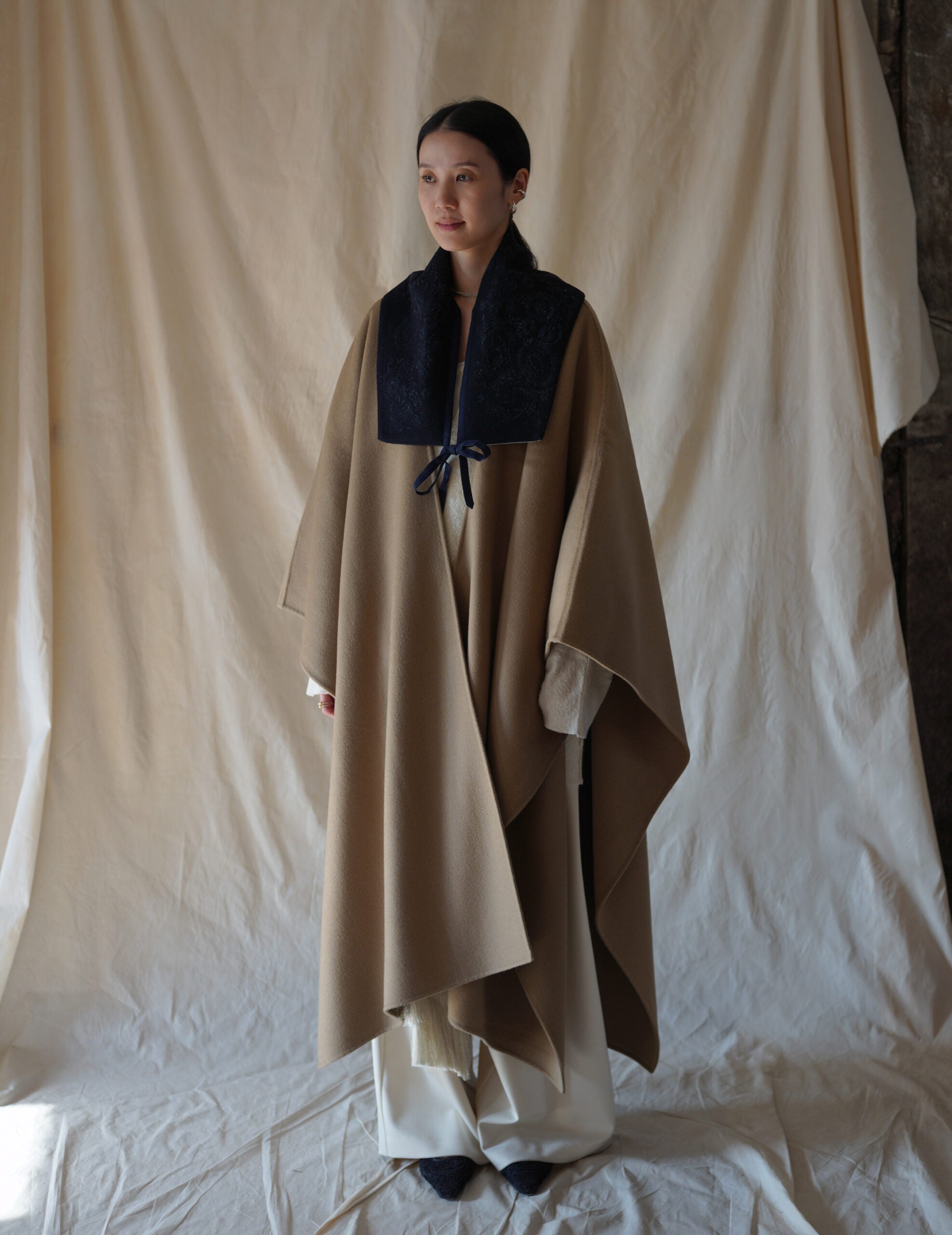 刺繡領巾・黑色