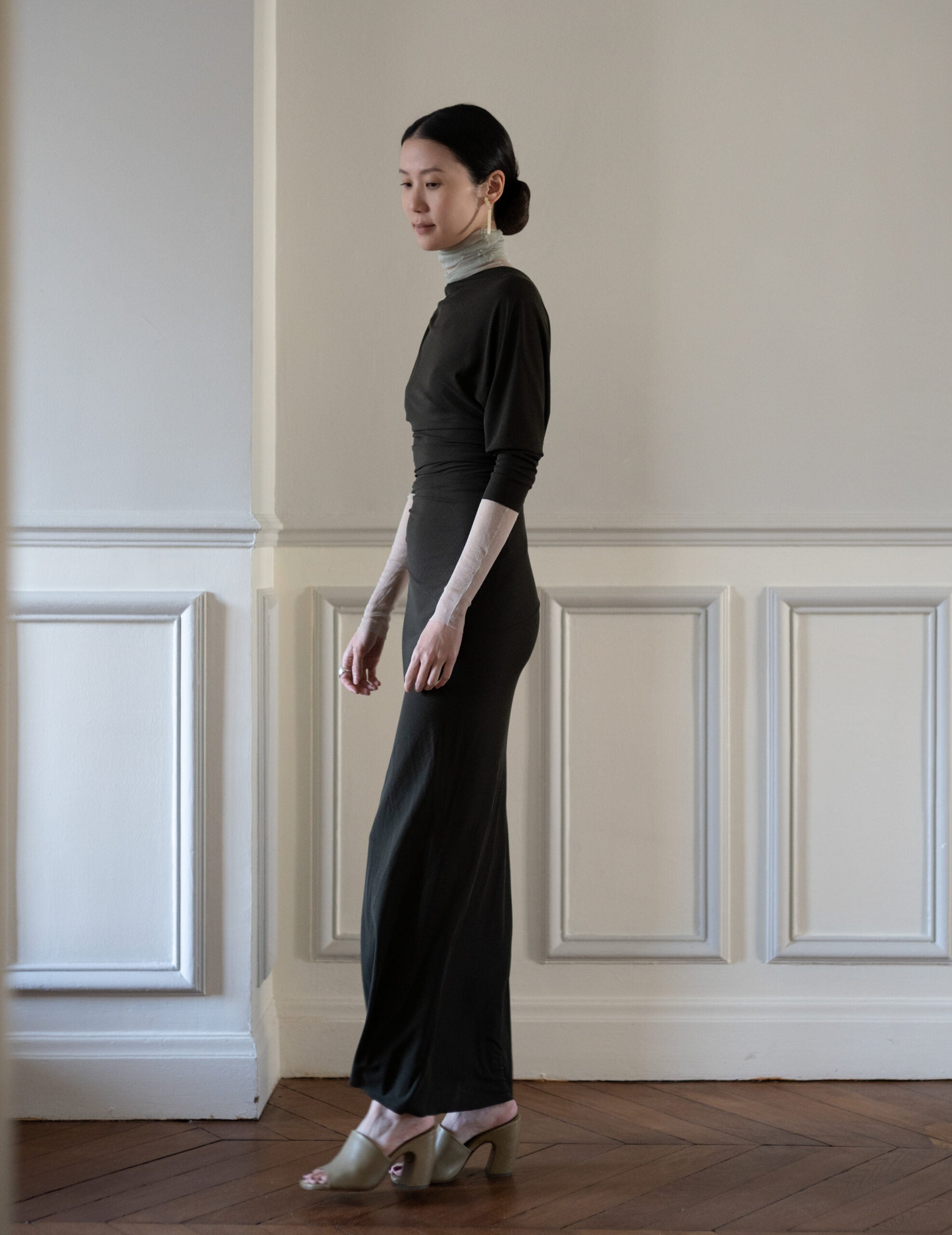 Cisne 真絲薄紗高領內搭・鉑金灰色