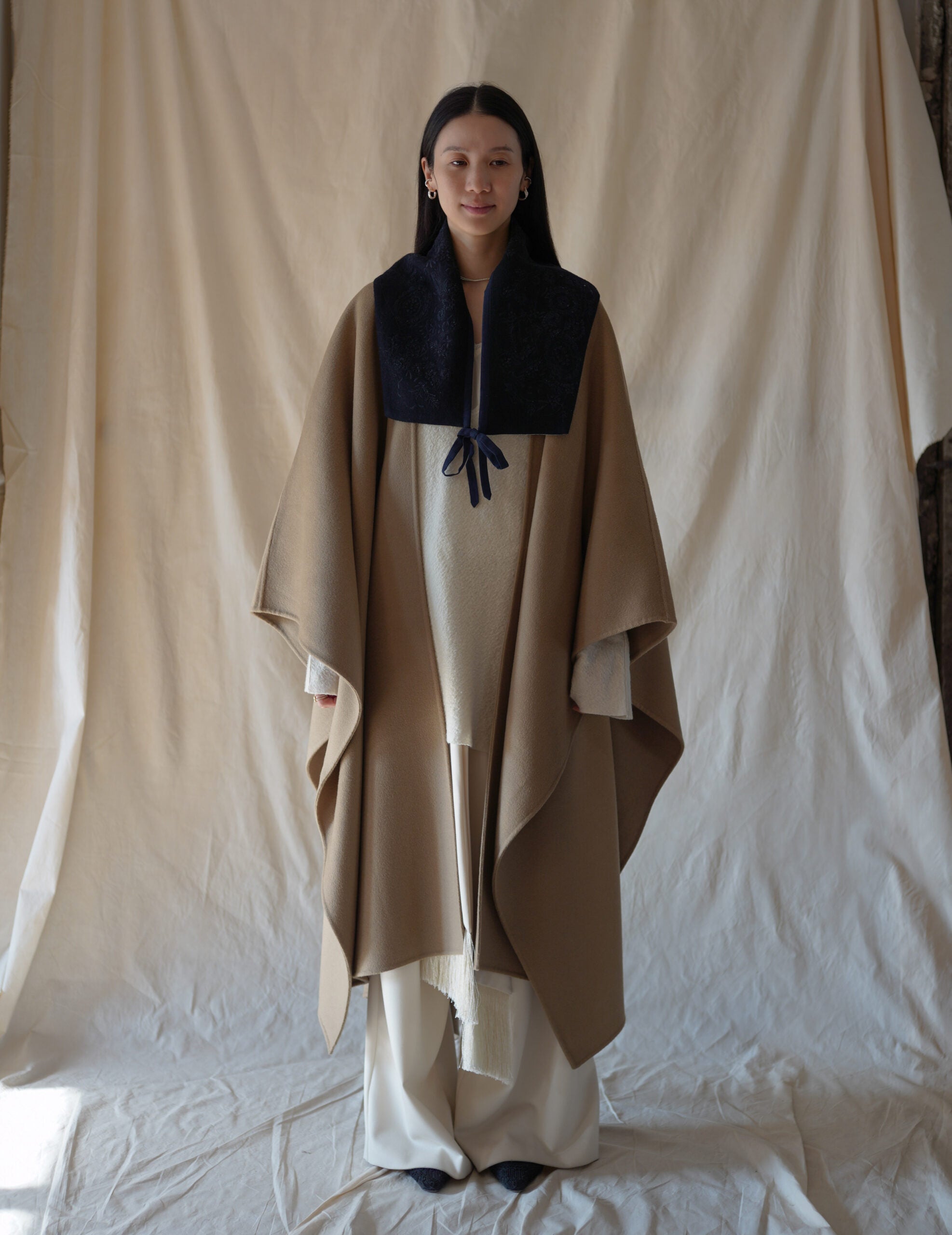 刺繡領巾・黑色