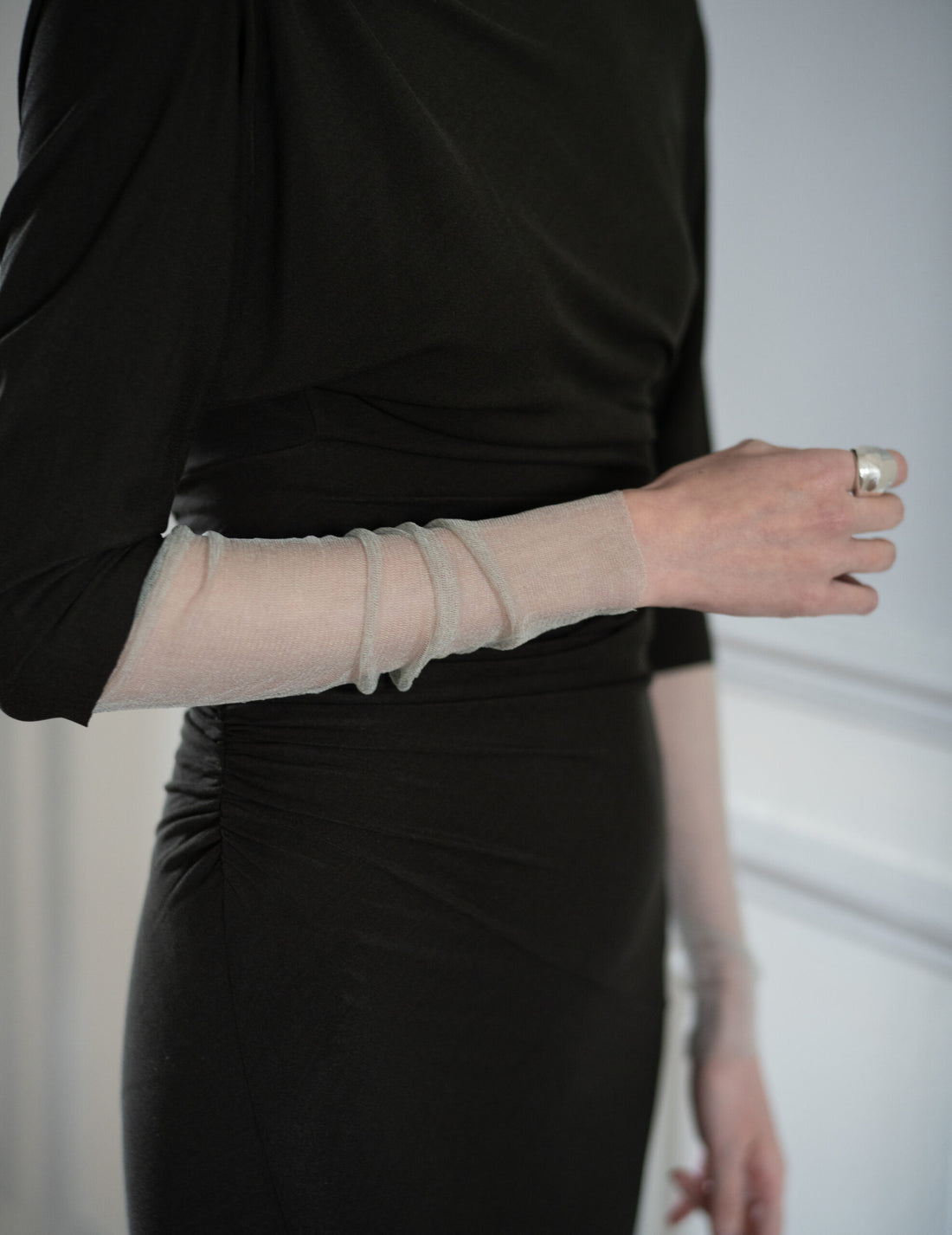 Cisne 真絲薄紗高領內搭・鉑金灰色