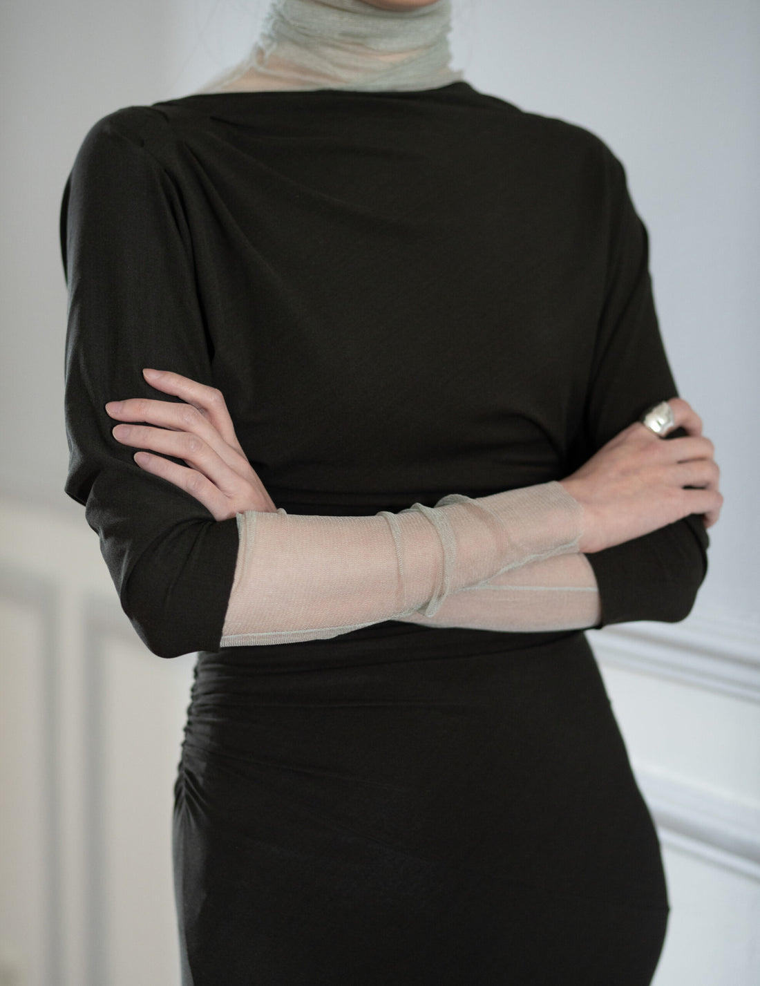 Cisne 真絲薄紗高領內搭・鉑金灰色