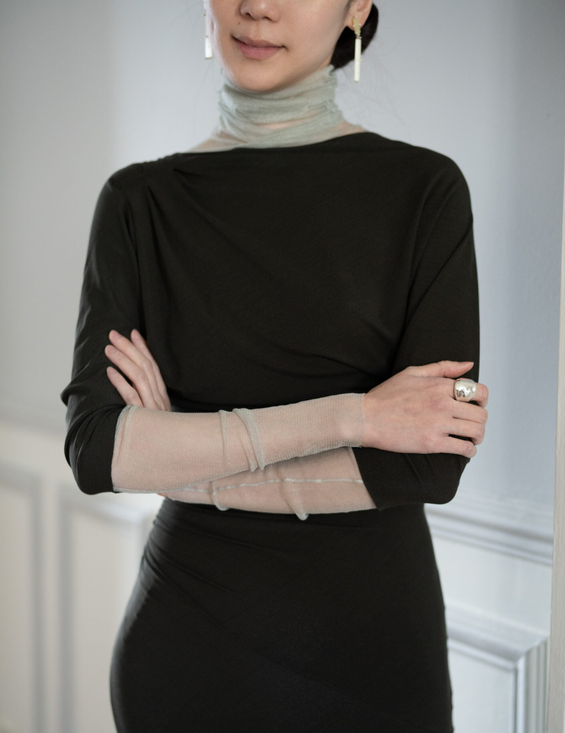 Cisne 真絲薄紗高領內搭・鉑金灰色