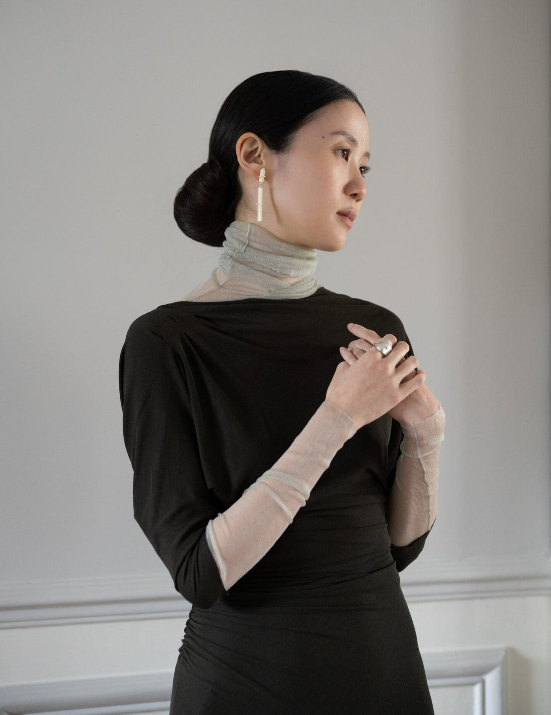 Cisne 真絲薄紗高領內搭・鉑金灰色