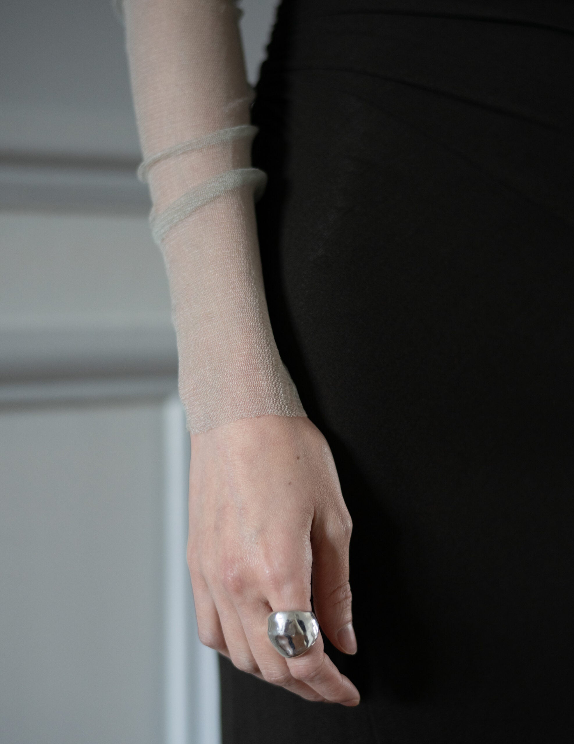 Cisne 真絲薄紗高領內搭・鉑金灰色