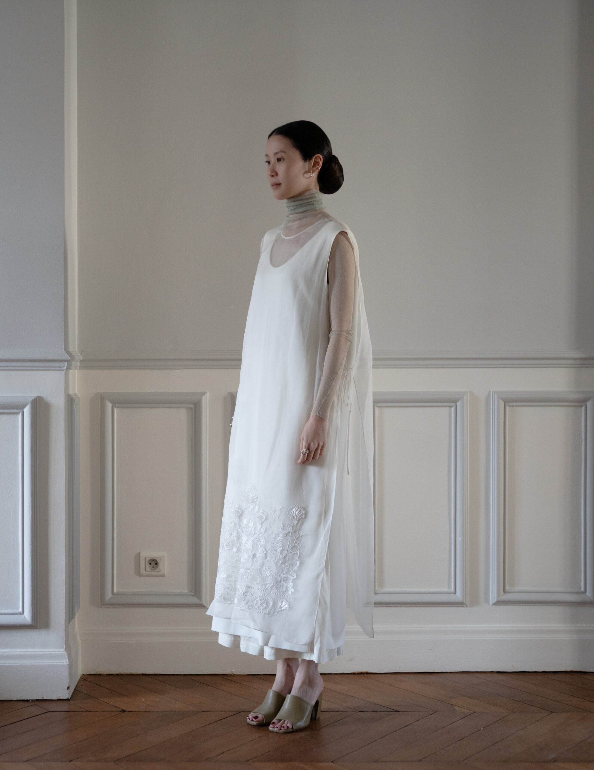 Cisne 真絲薄紗高領內搭・鉑金灰色