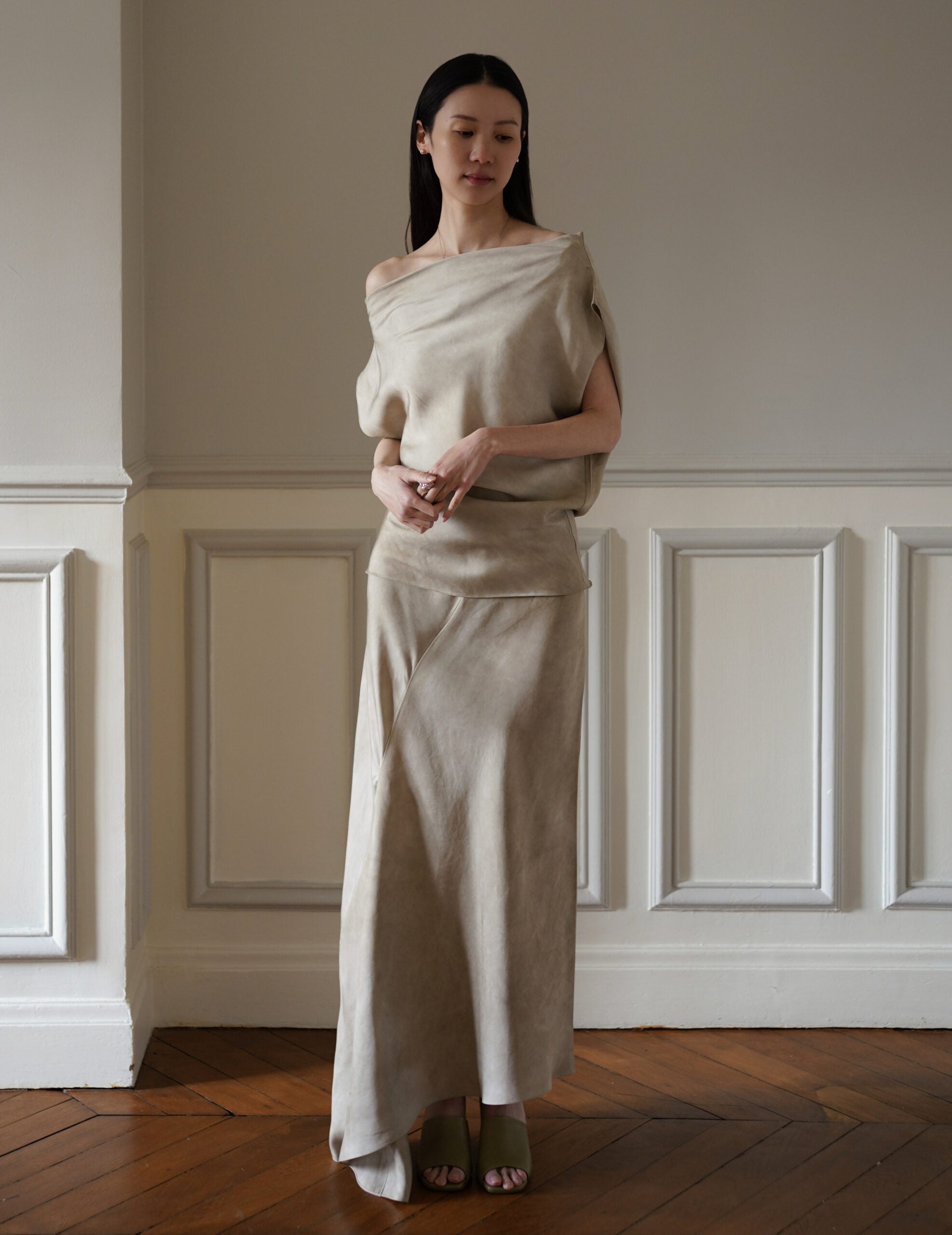 Opalo 不對稱半裙・珍珠色