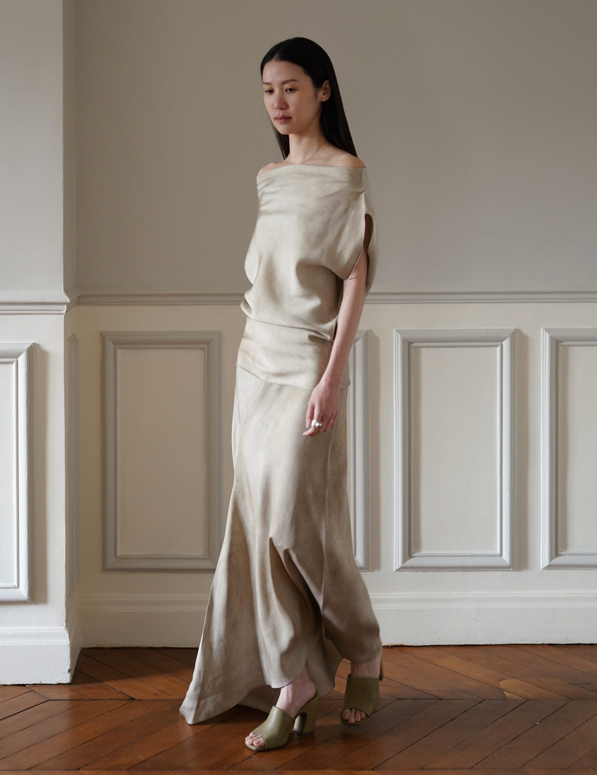 Opalo 不對稱半裙・珍珠色