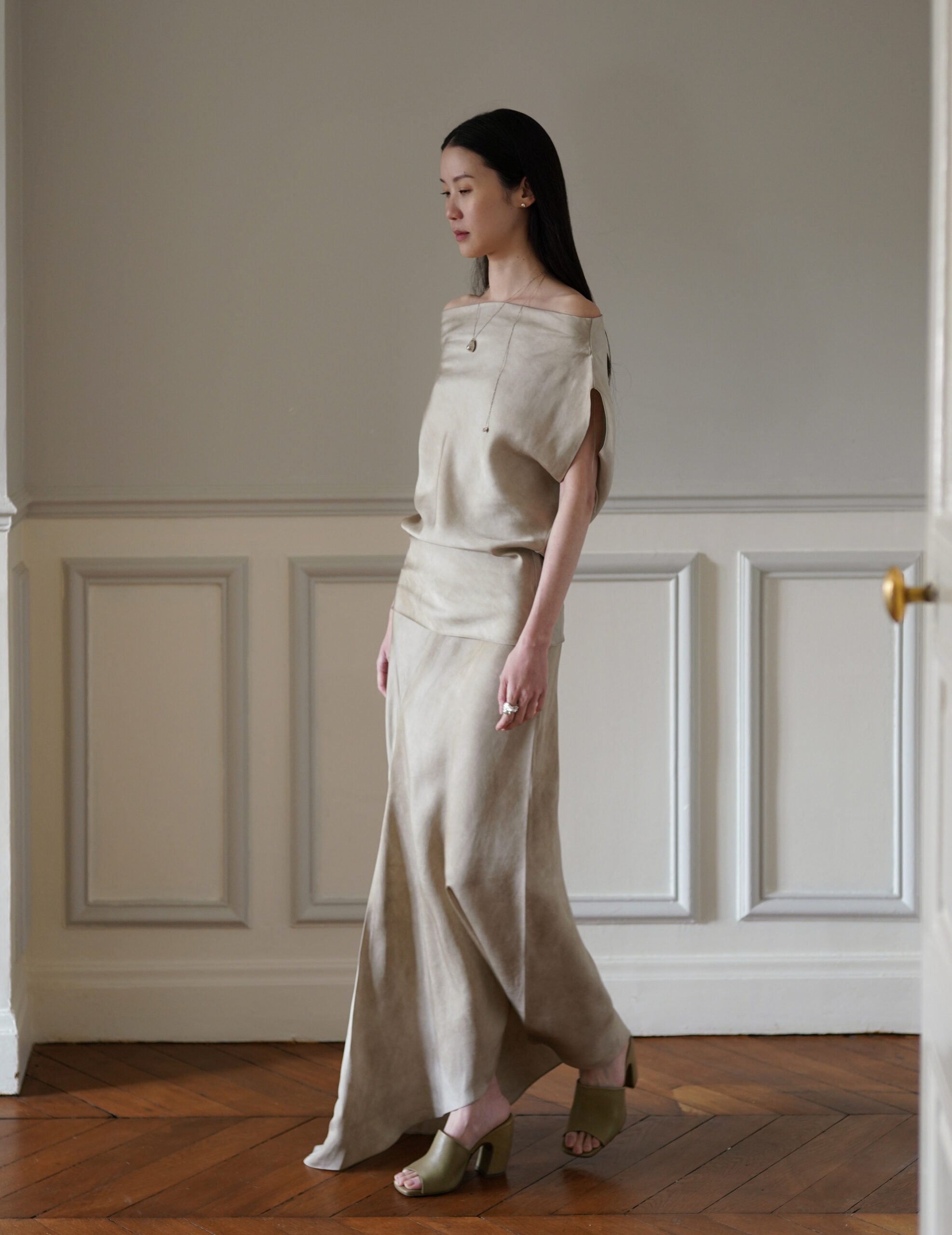 Opalo 不對稱半裙・珍珠色