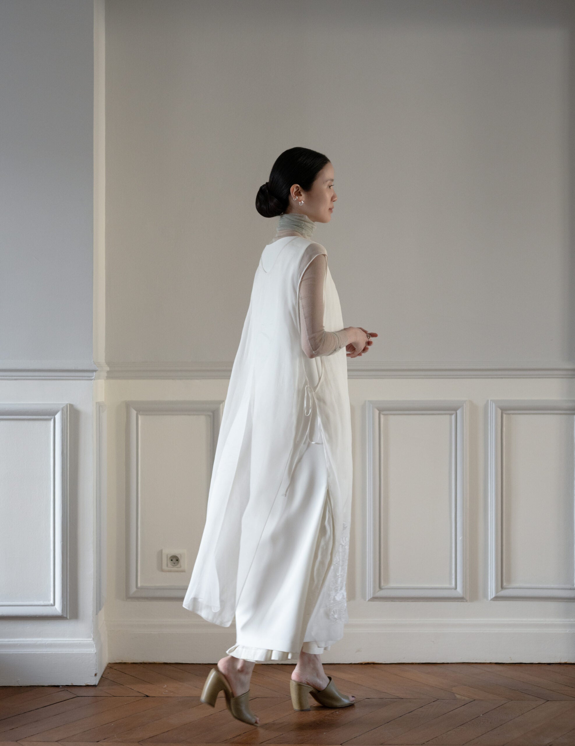 Cisne 真絲薄紗高領內搭・鉑金灰色