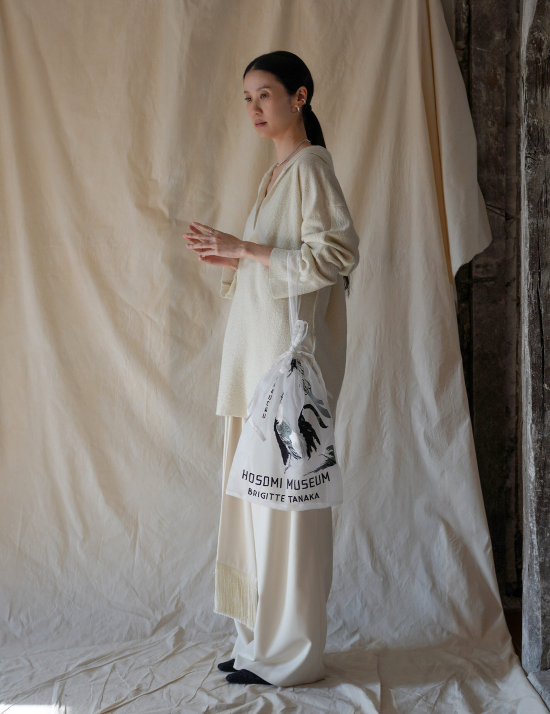 Hosomi Museum Embroidered Transparent Organza Bag・White