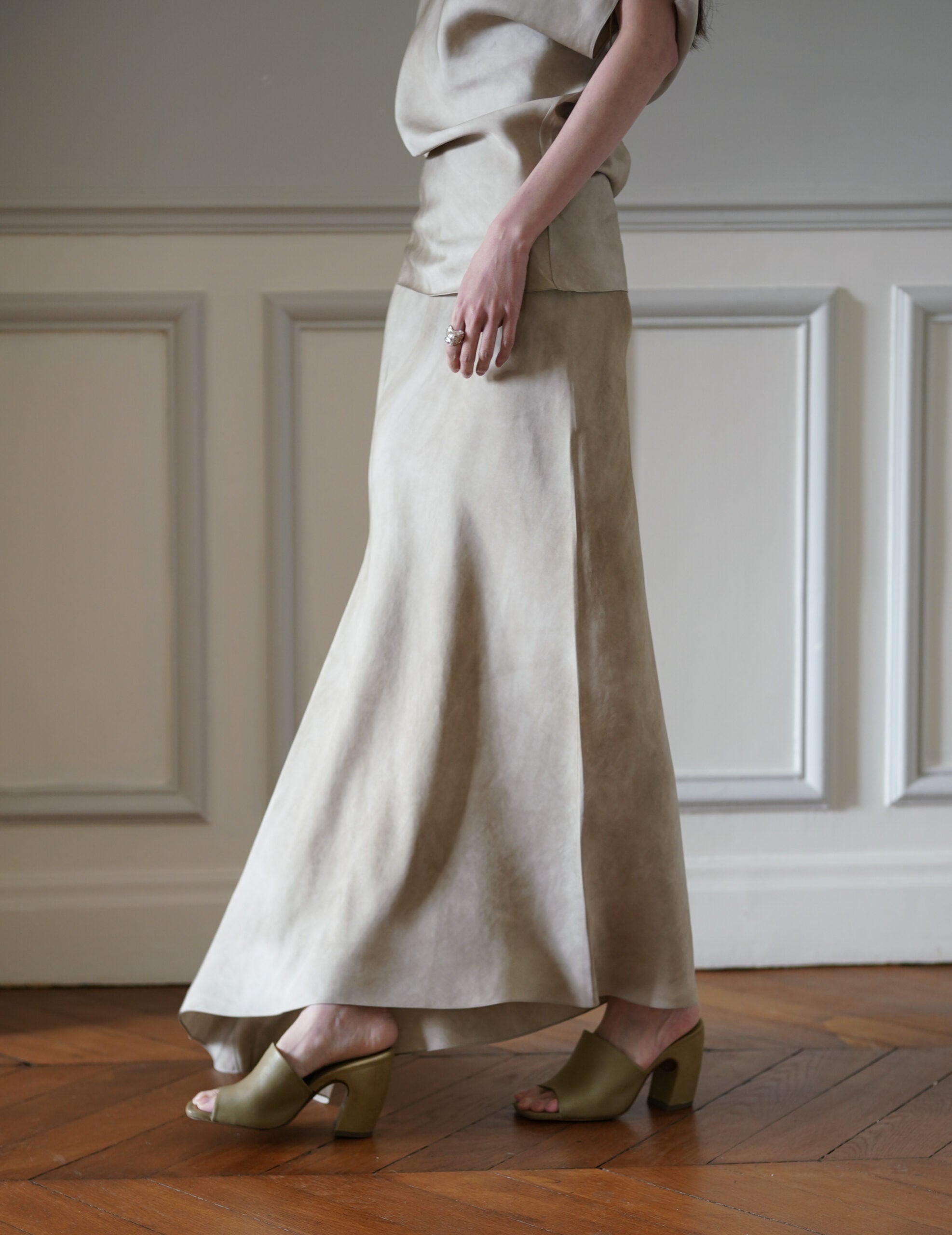 Opalo 不對稱半裙・珍珠色