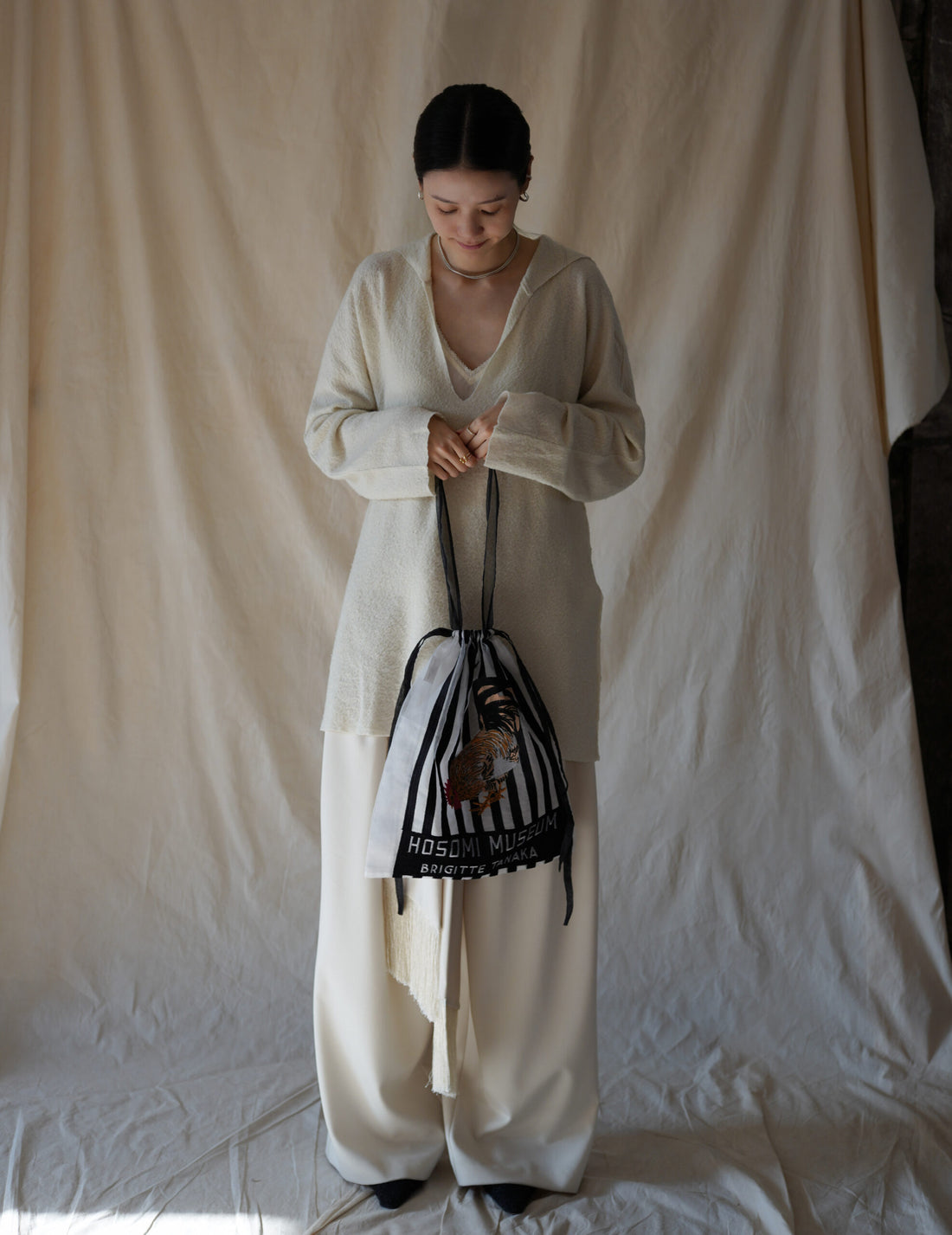 Hosomi Museum Embroidered Transparent Organza Bag・Black & White