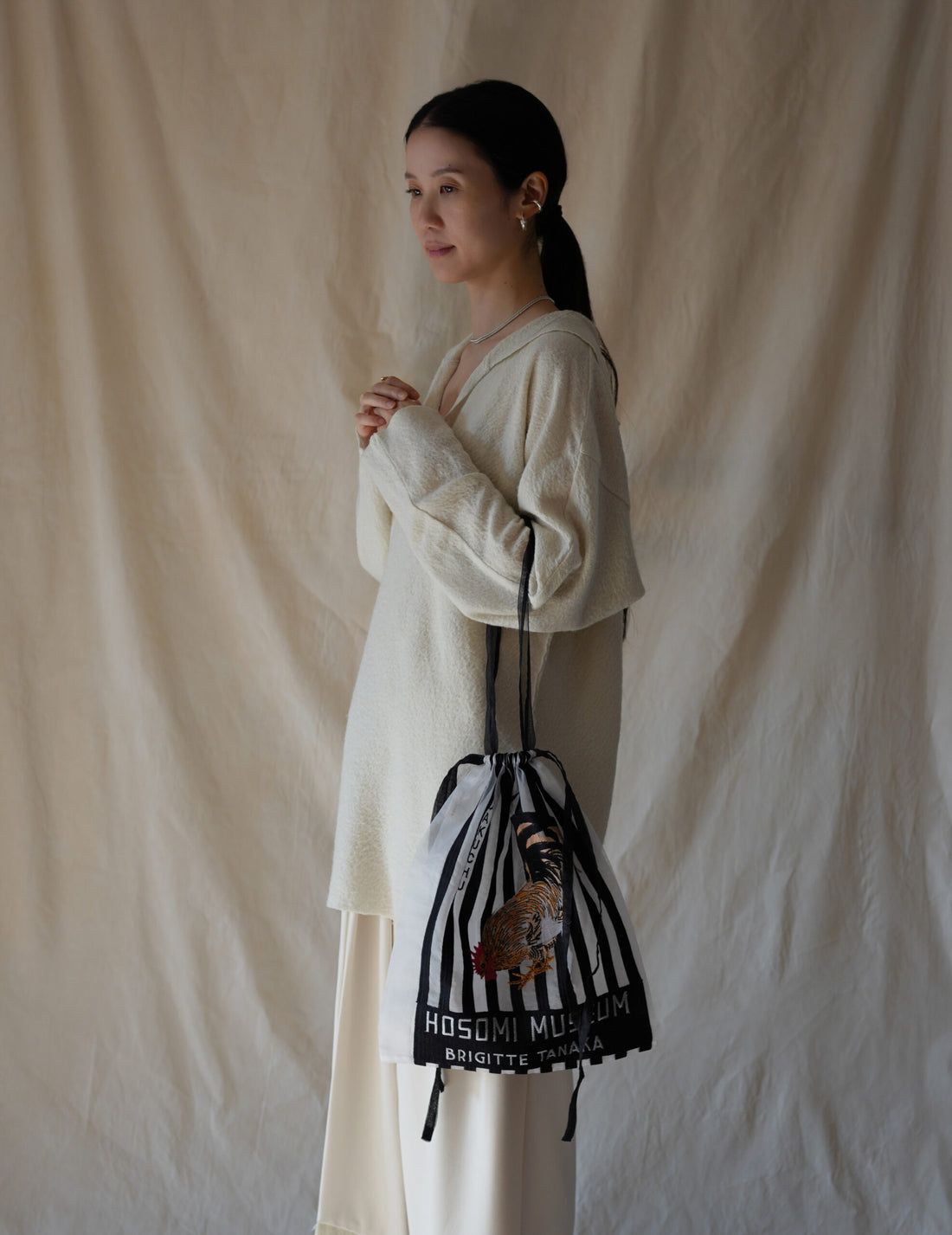 Hosomi Museum Embroidered Transparent Organza Bag・Black & White