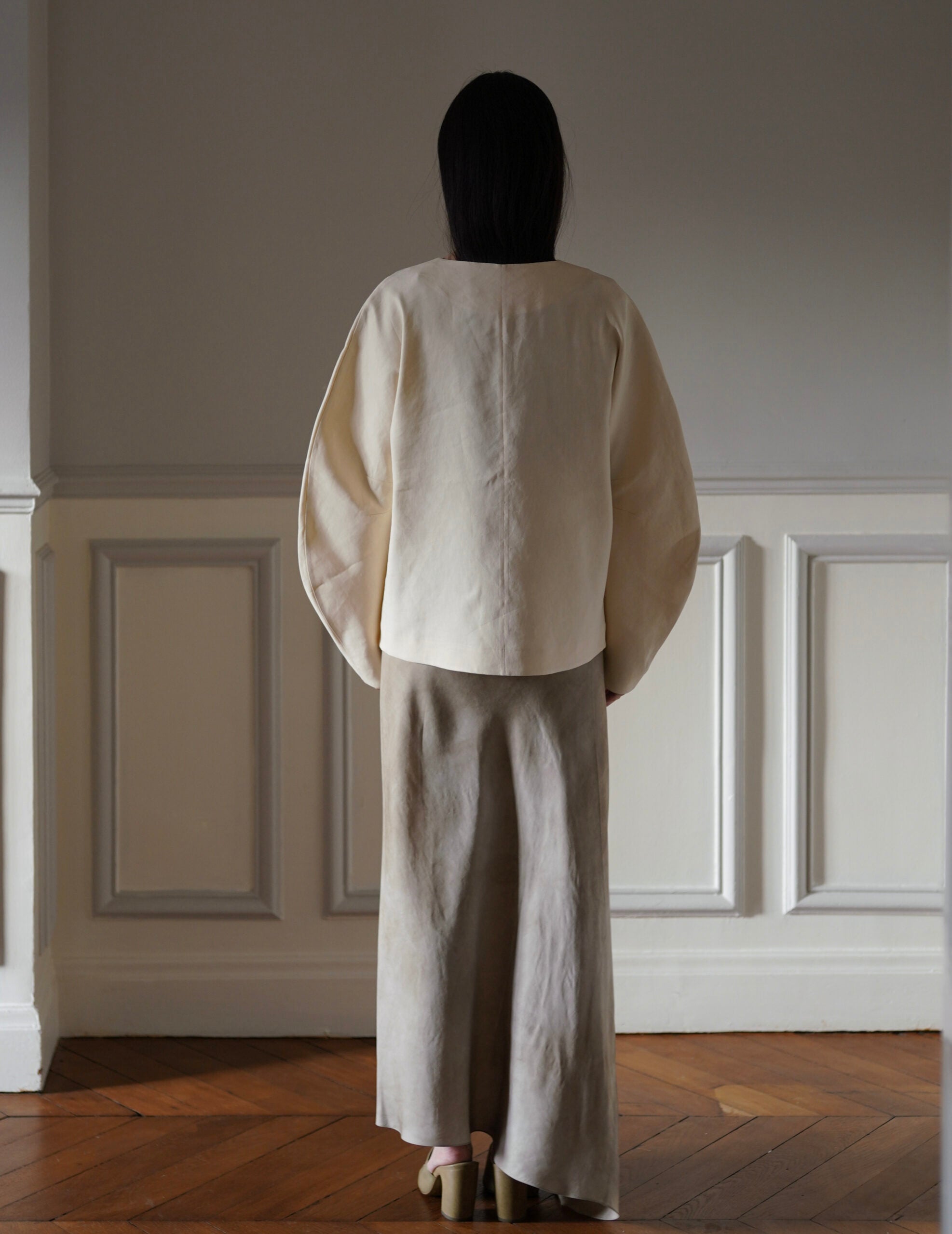 Organica 不對稱剪裁外套・象牙白