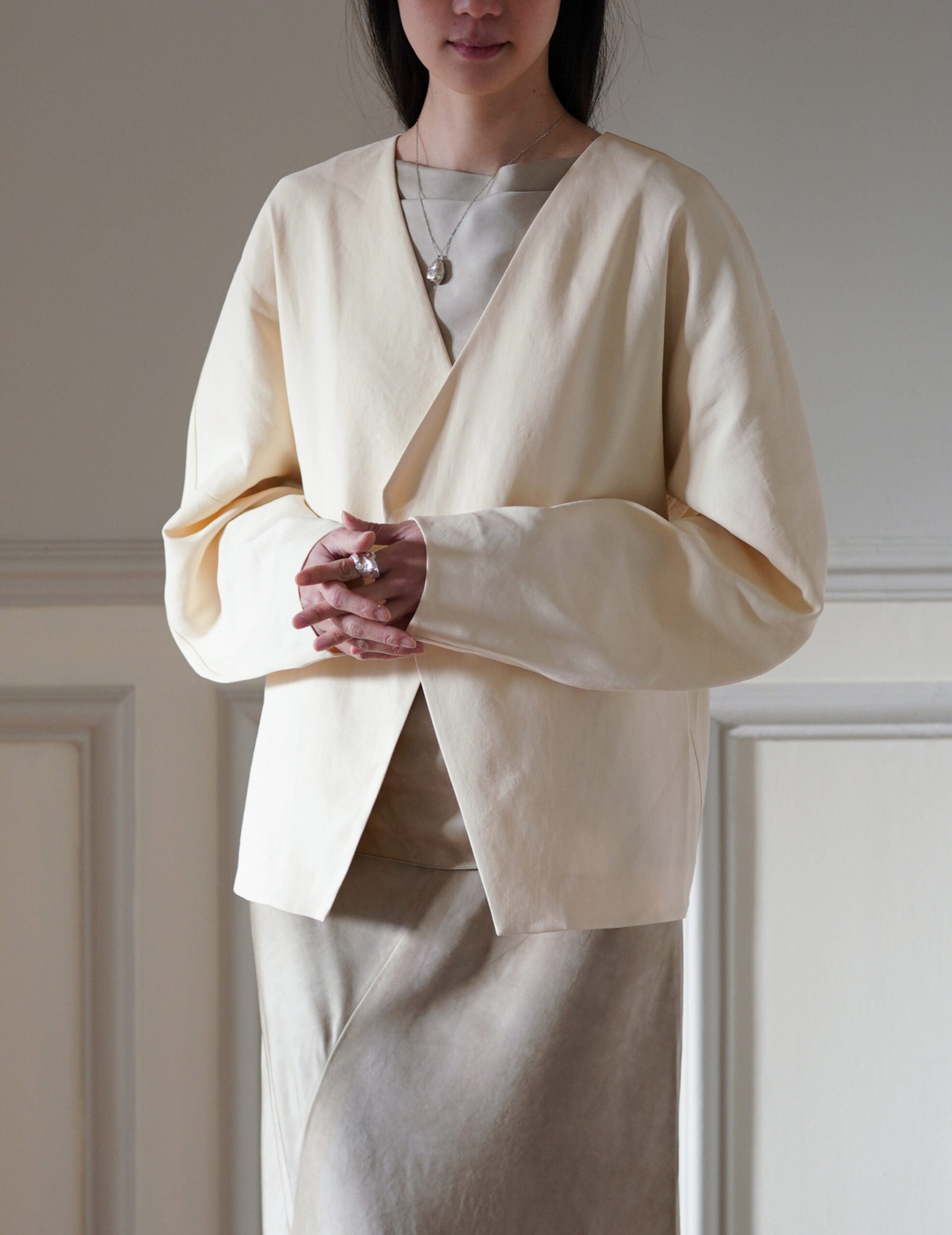 Organica 不對稱剪裁外套・象牙白