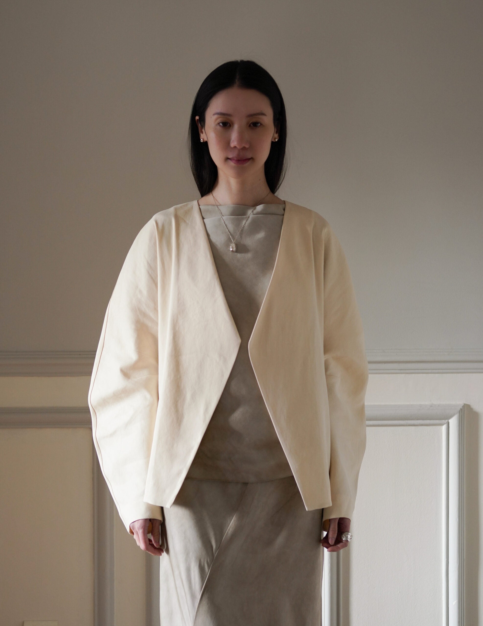 Organica 不對稱剪裁外套・象牙白