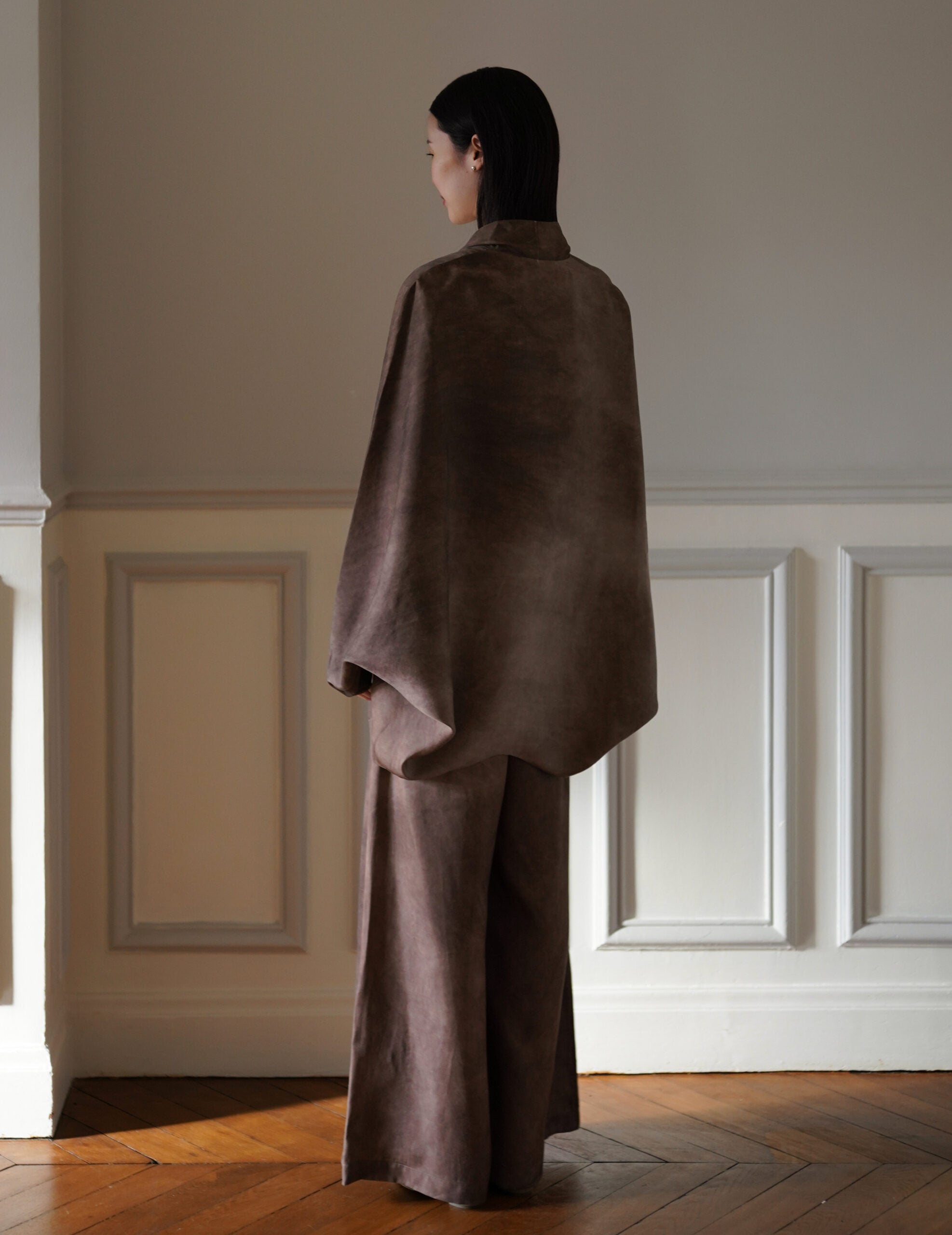 Opalo 缎面繭型外套・可可色