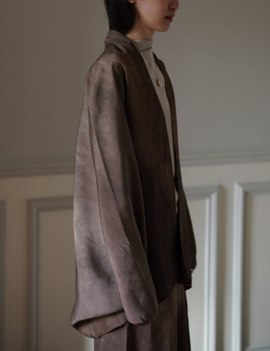 Opalo 缎面繭型外套・可可色