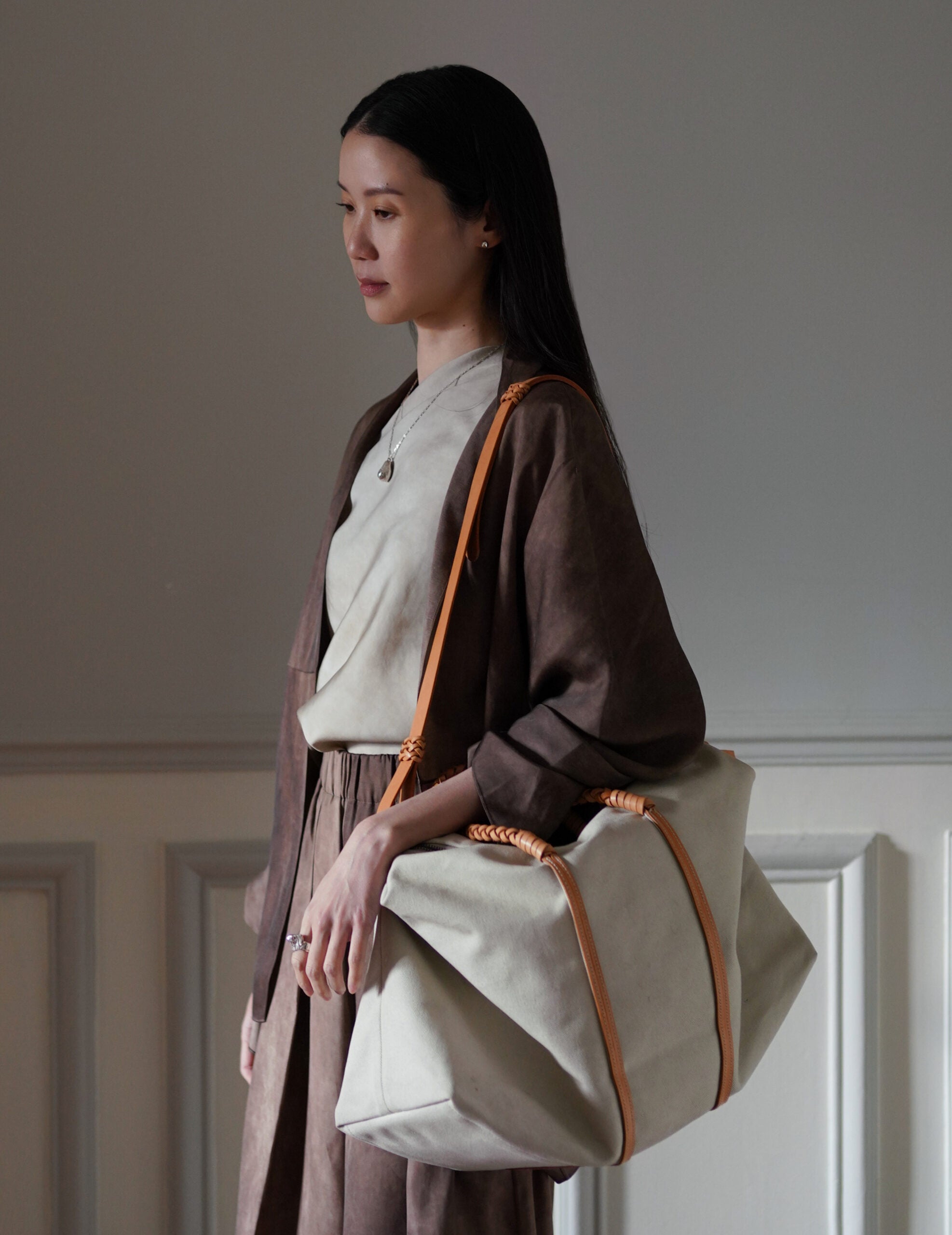 Woven Duffel Bag．Ivory