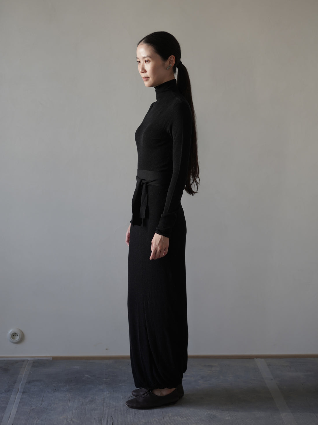 TIVA 高領針織洋裝・黑色
