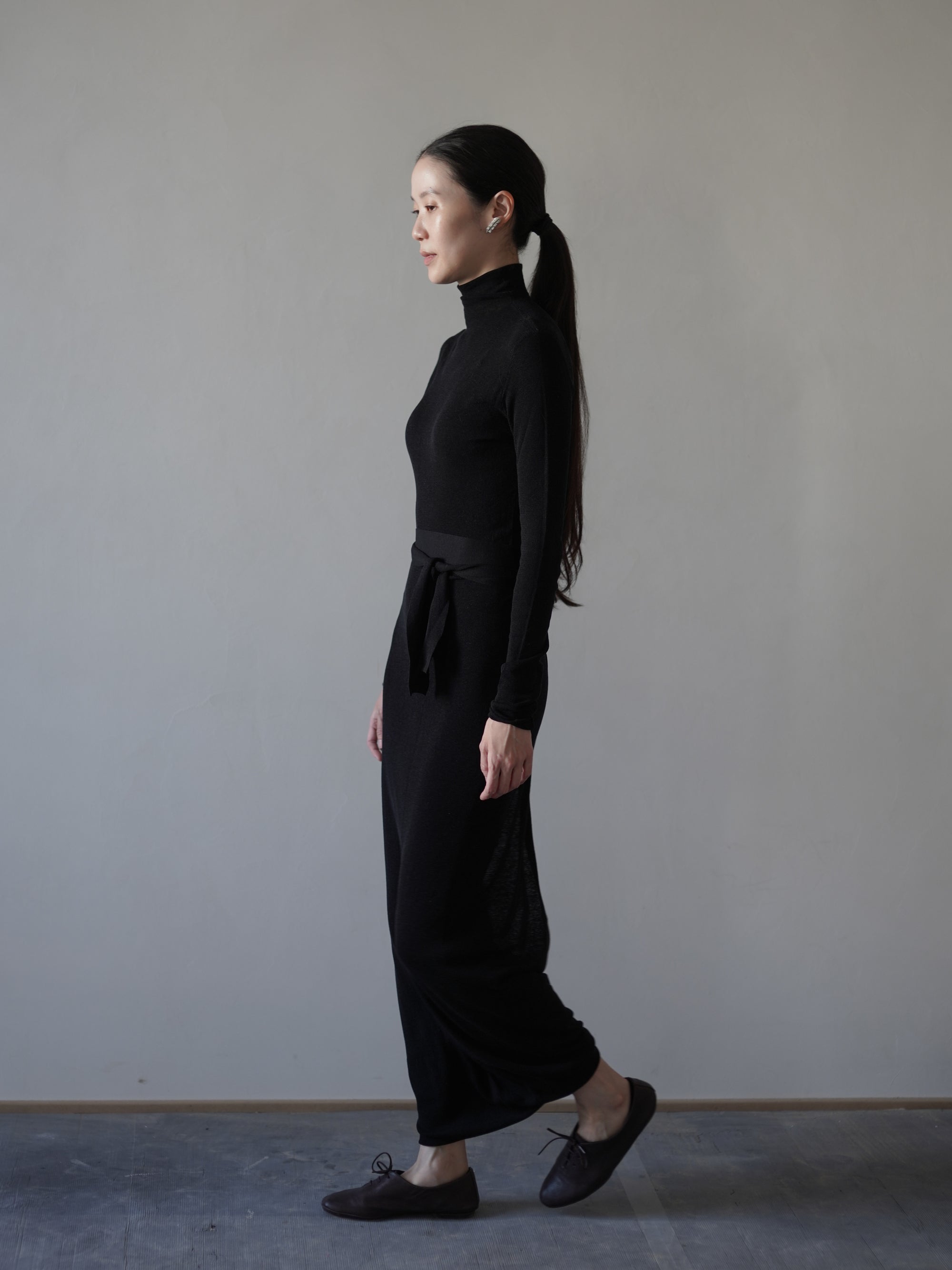 TIVA 高領針織洋裝・黑色
