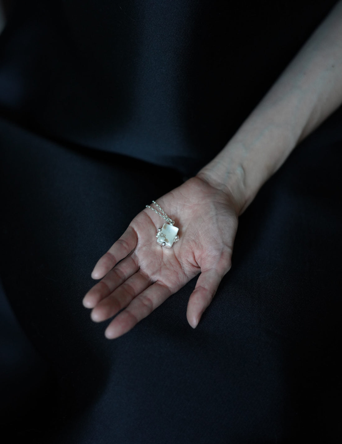 Pre-Order｜Take Your Pills 水晶掛墜項鍊