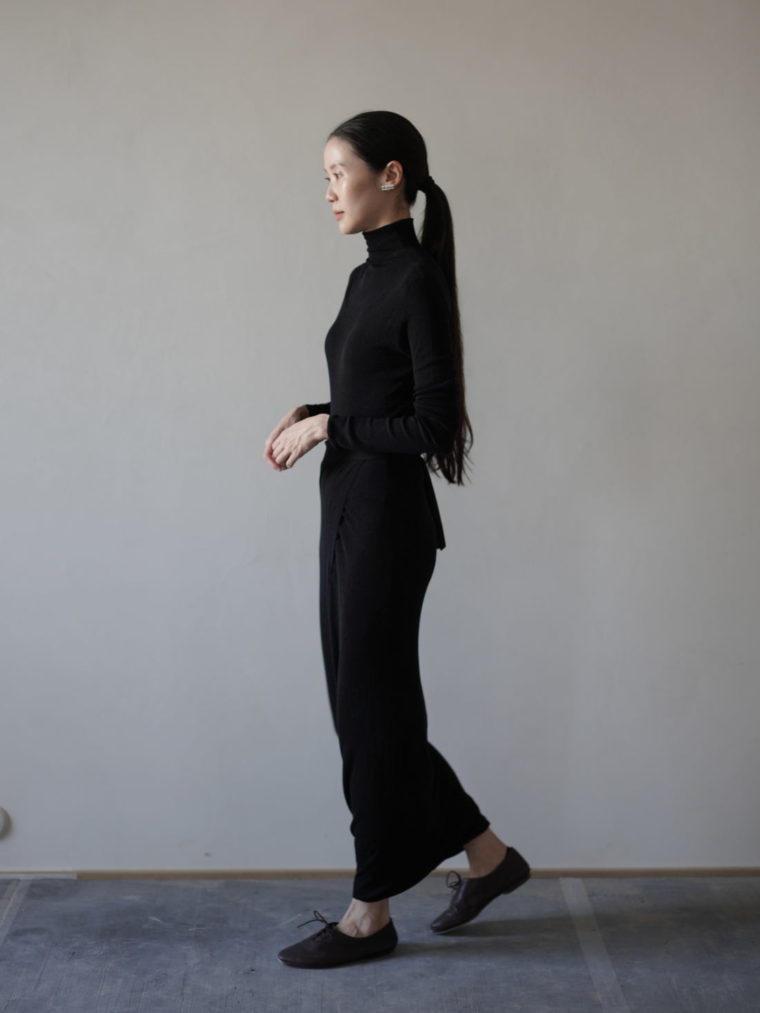 TIVA 高領針織洋裝・黑色