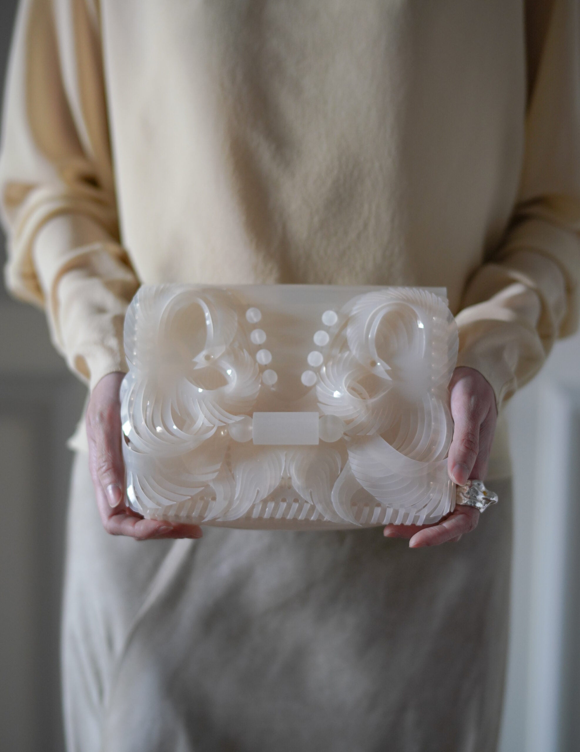 a*a様 mame kurogouchi mini chain bag Transparent Sculptural Mini Chain Bag・White
