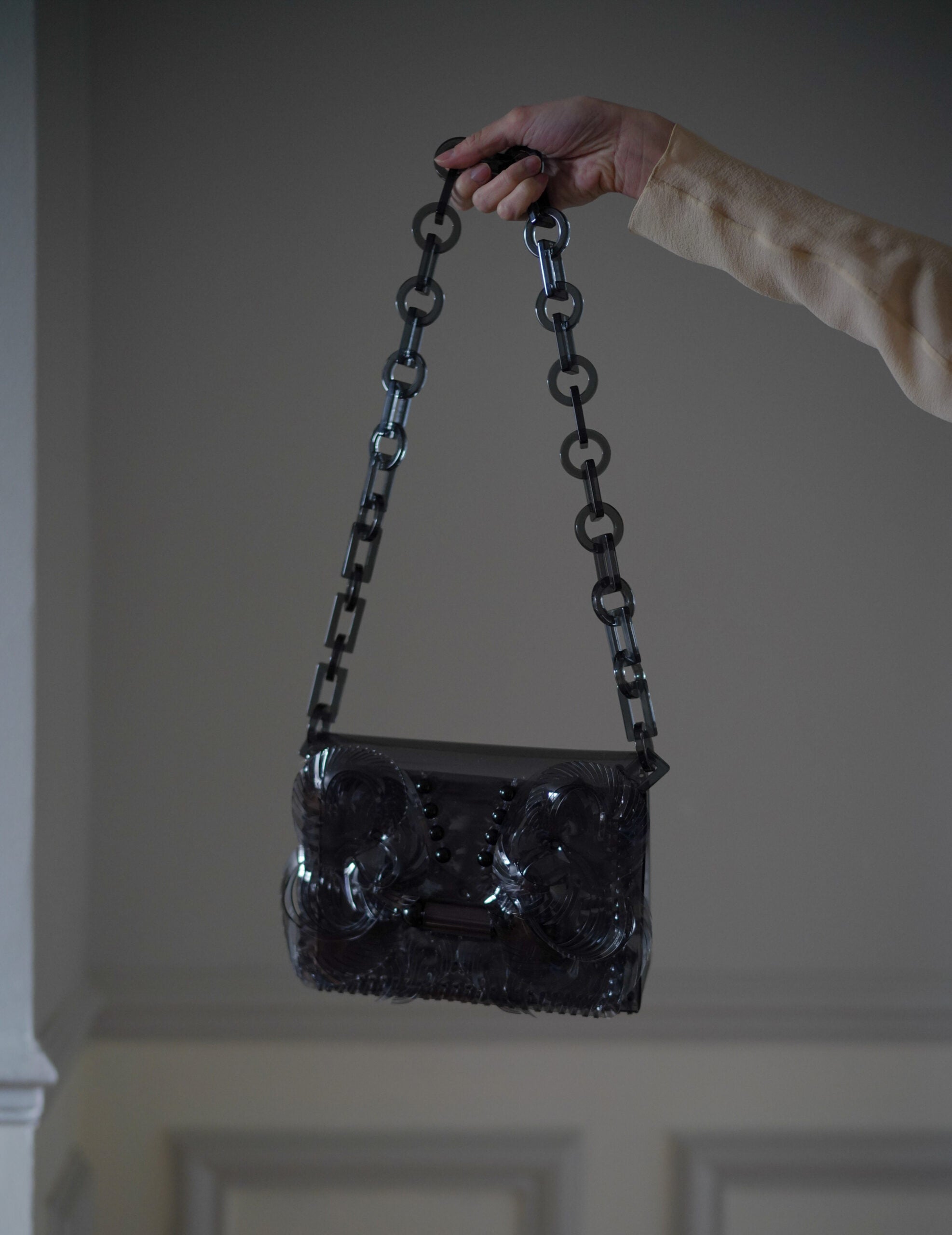 Transparent Sculptural Mini Chain Bag・Black