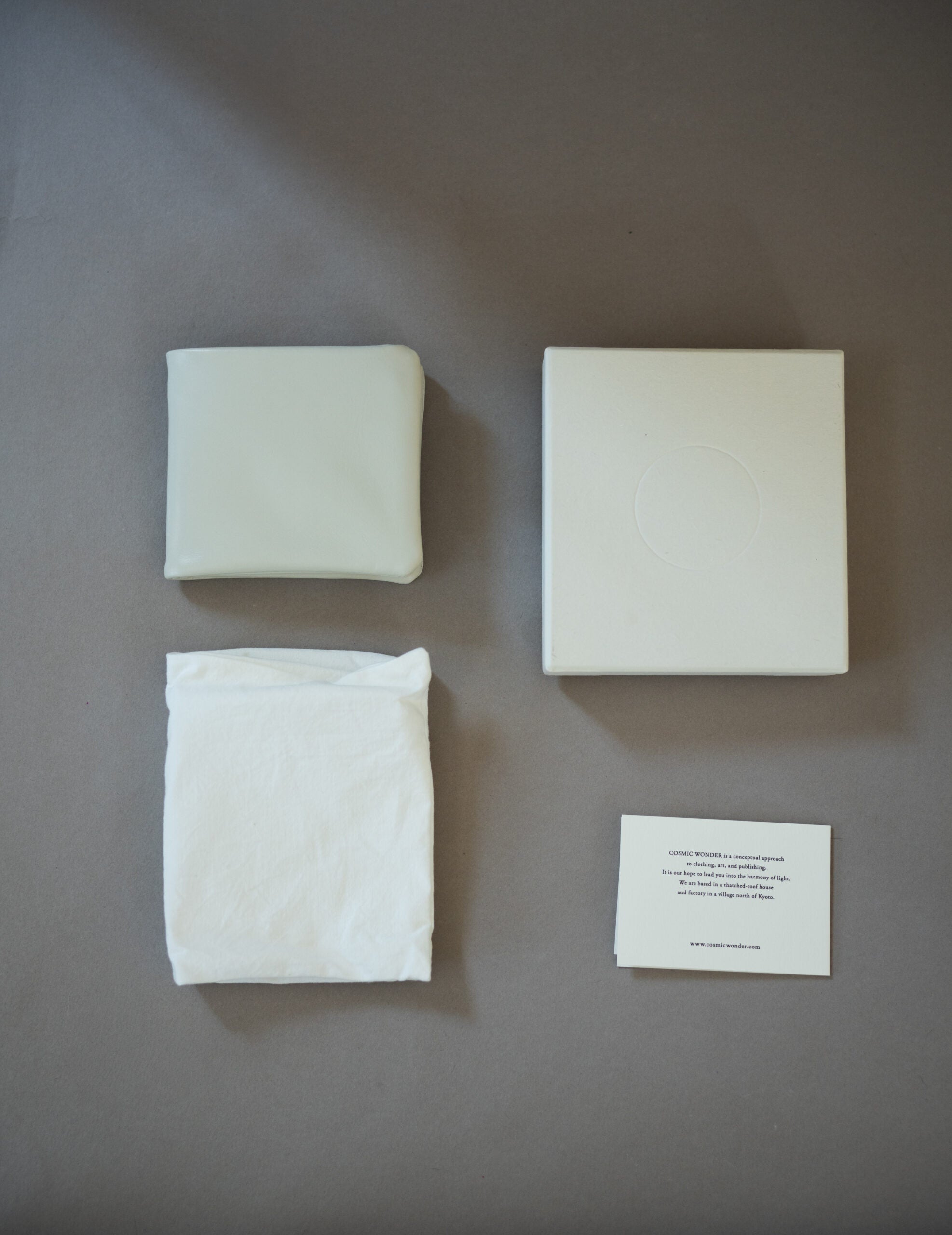 Light Leather Bifold Wallet・Grey