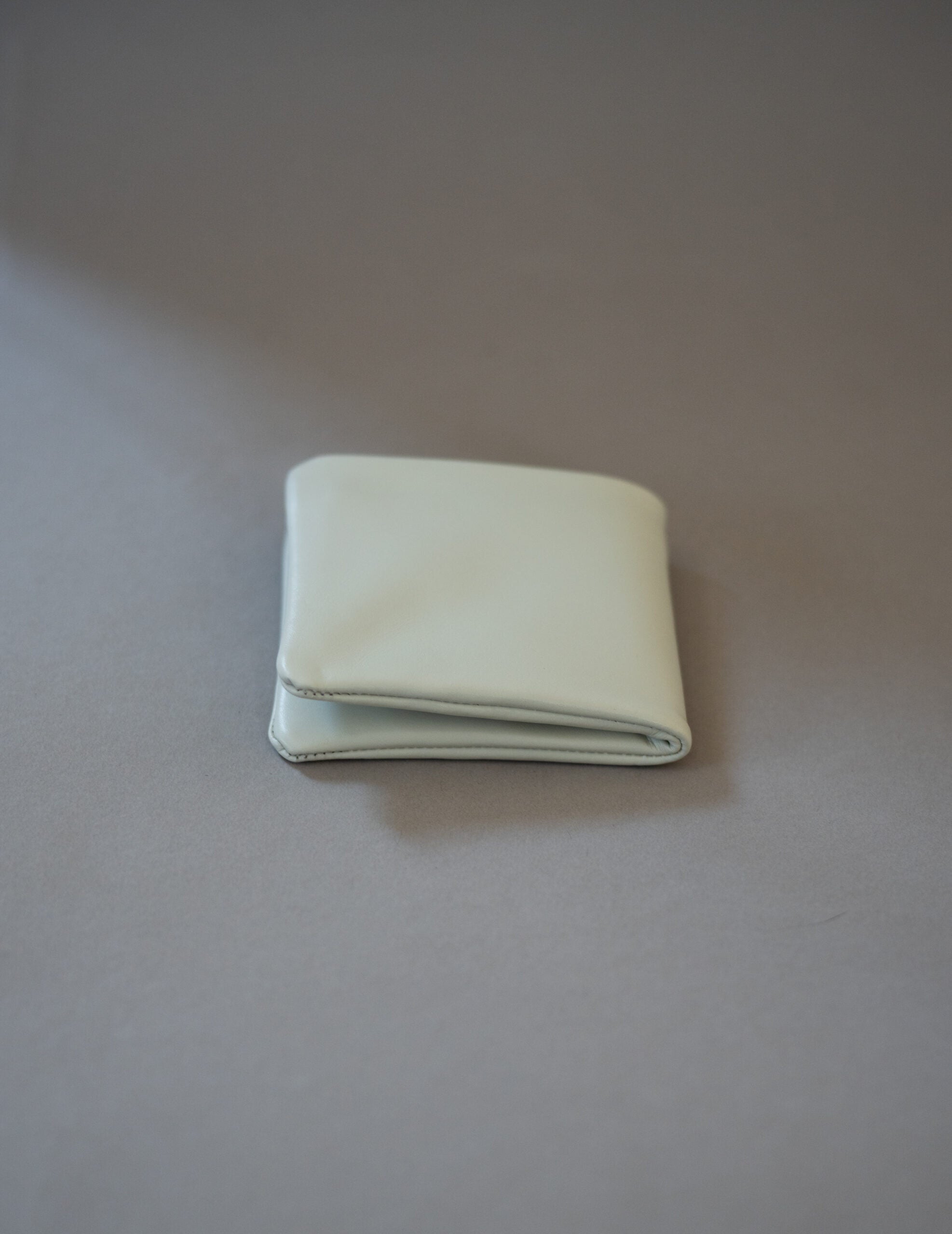 Light Leather Bifold Wallet・Grey