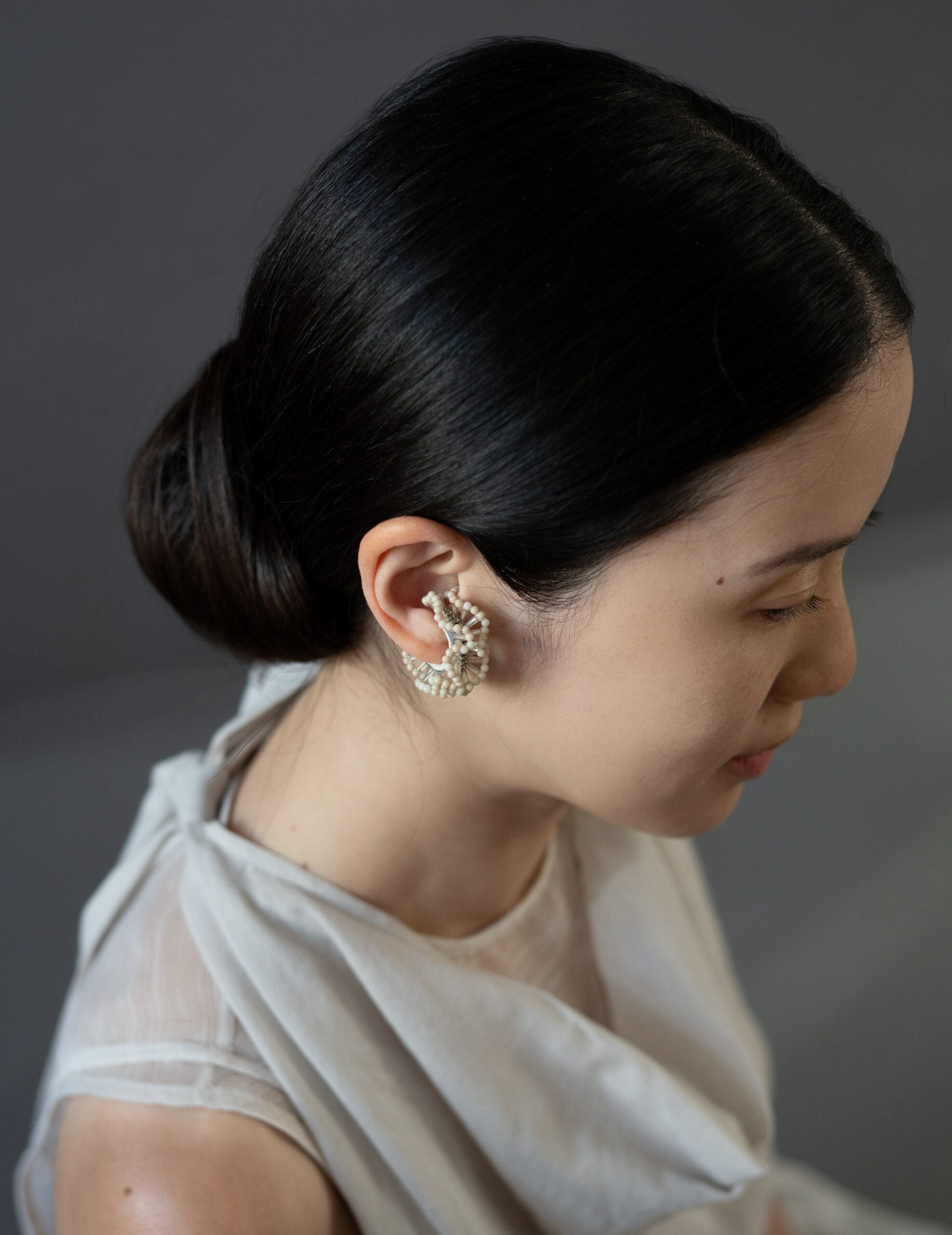 Chase 耳骨夾・白色