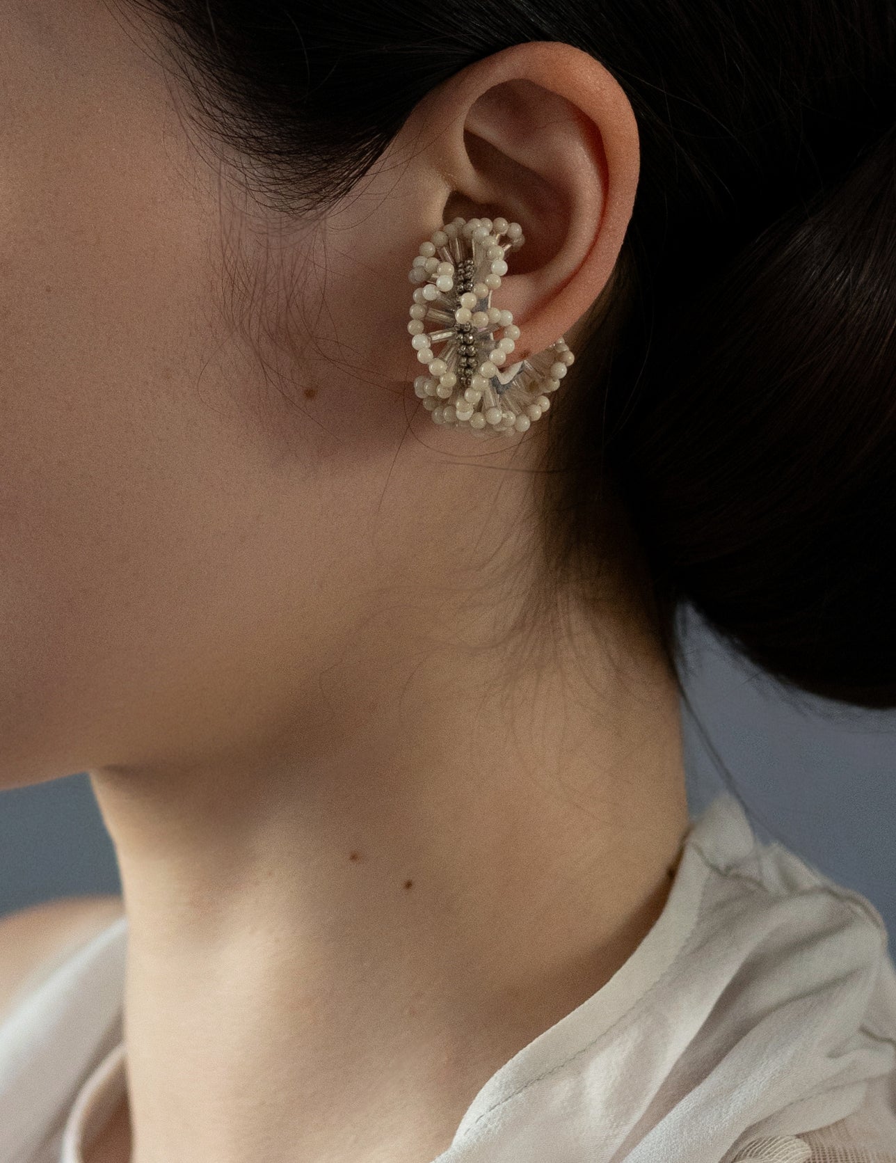 Chase 耳骨夾・白色