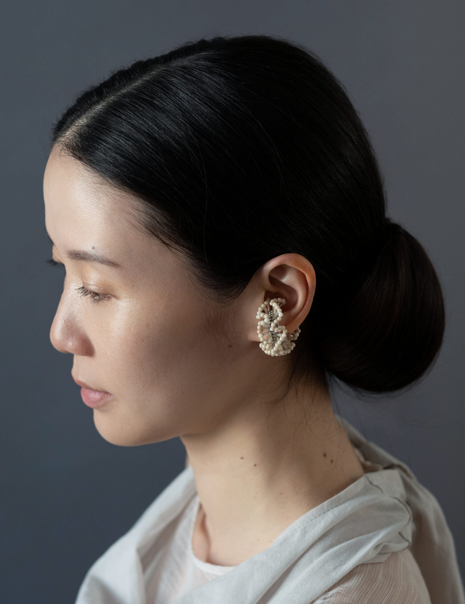 Chase 耳骨夾・白色