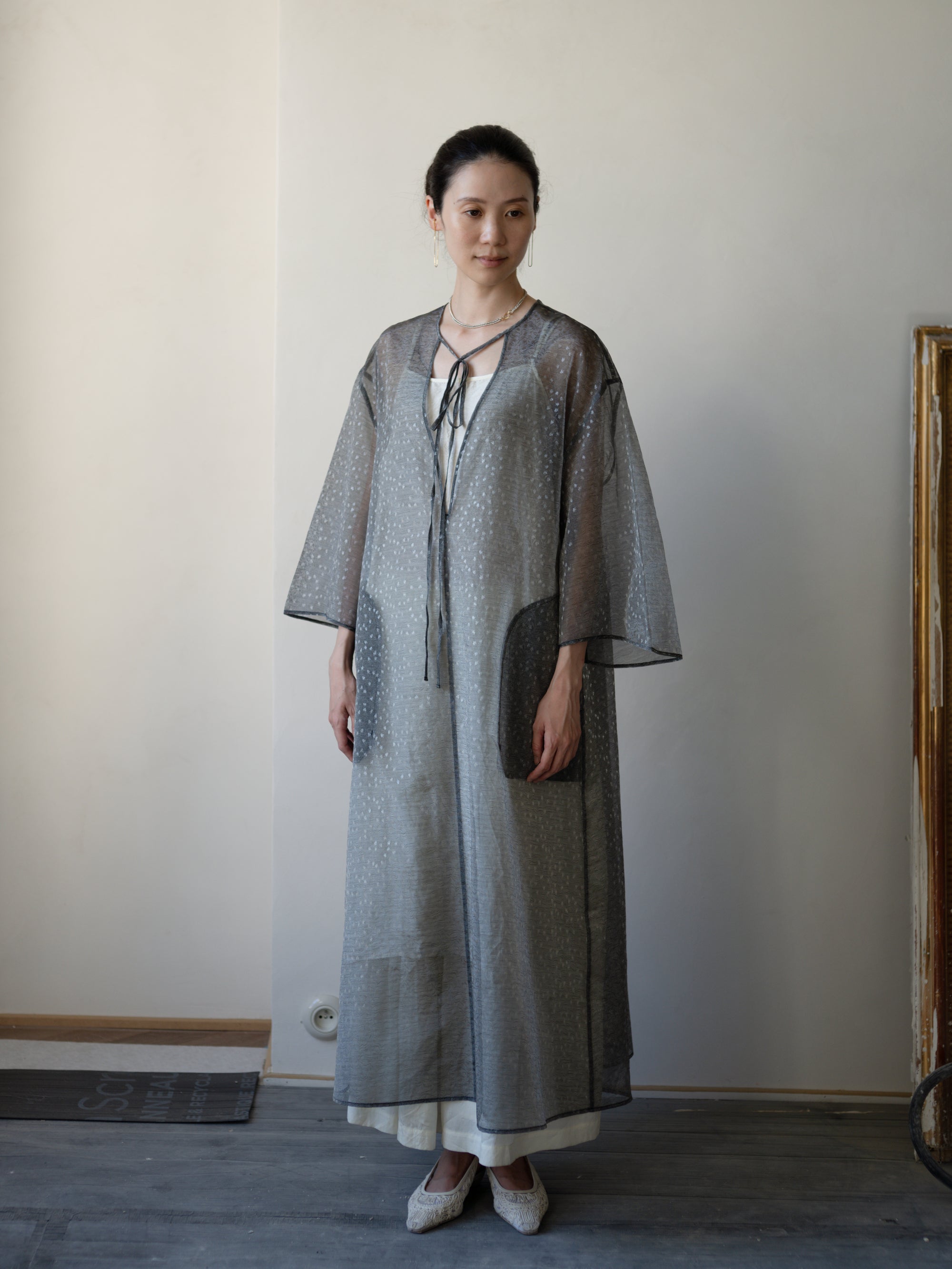 Floral Jacquard Sheer Dress・Black