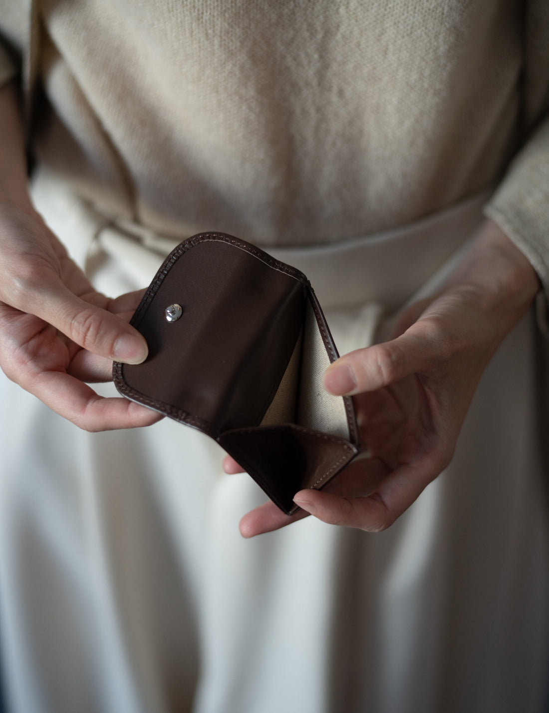 Light Wallet Light Leather Bifold Wallet・Brown