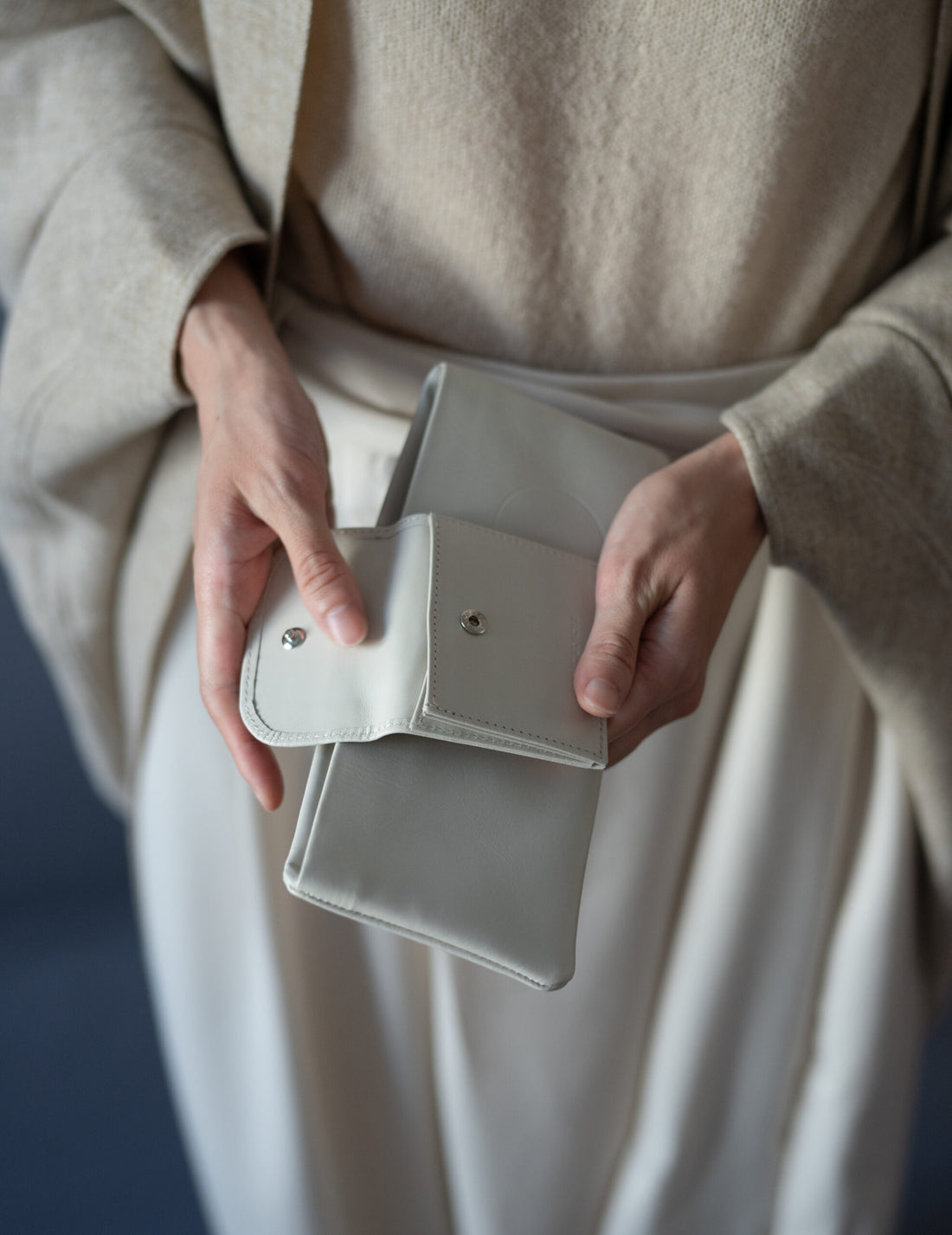 Light Leather Bifold Wallet・Grey