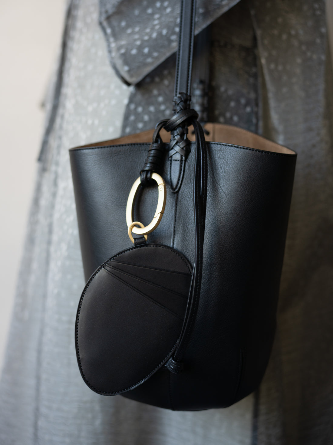 Mame Kurogouchi × Tsuchiya Kaban Monogram Rounded Leather Card Sleeve・Black