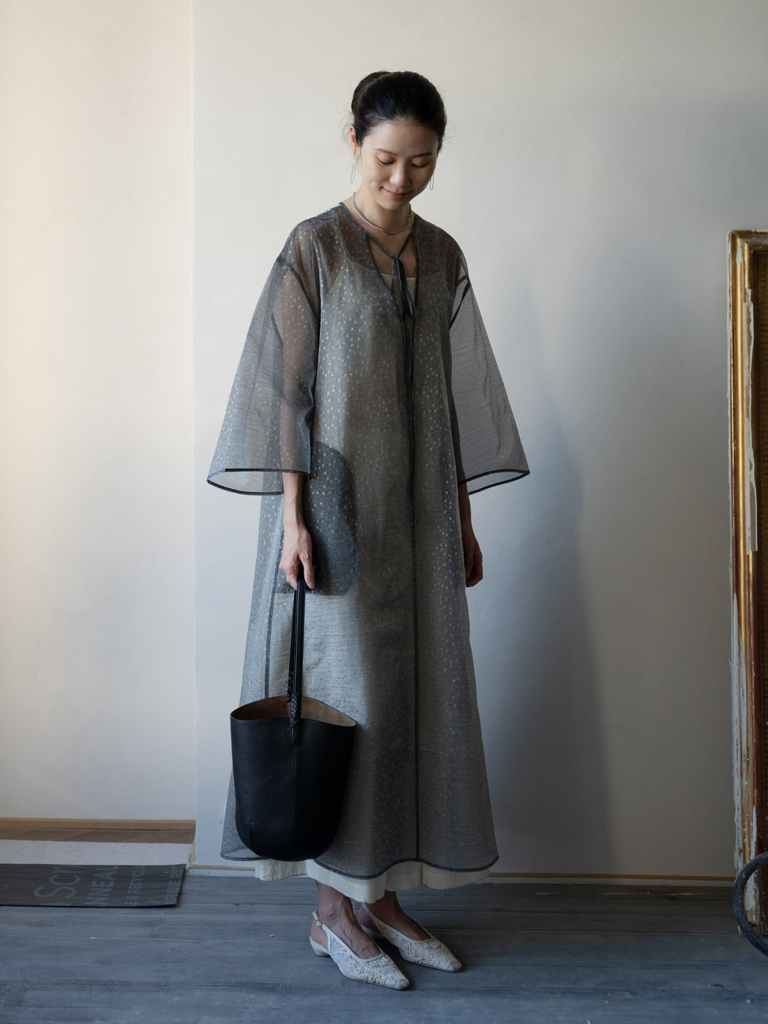Mame Kurogouchi × Tsuchiya Kaban Medium Mayu Bucket Bag・Black