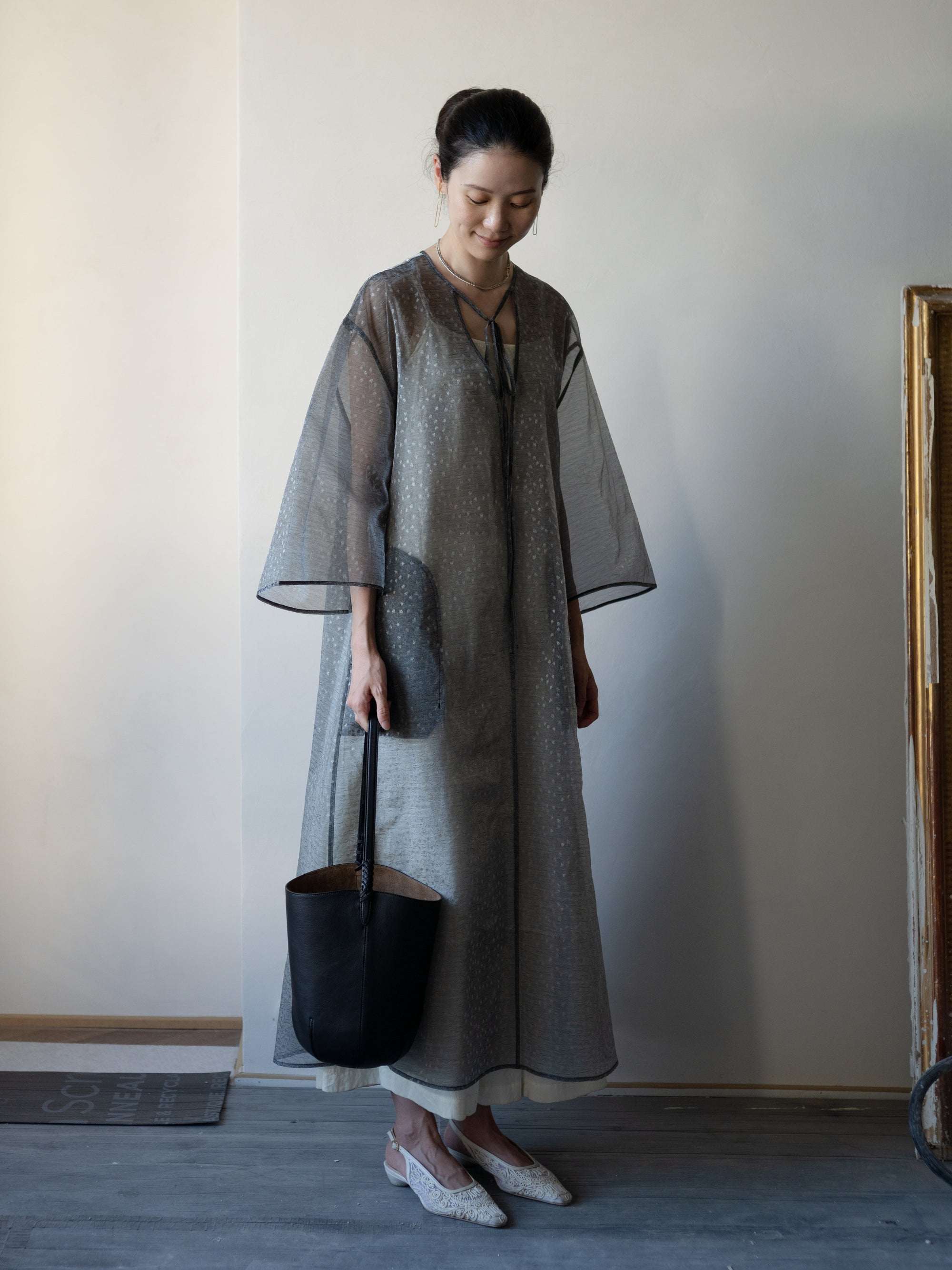 Mame Kurogouchi × Tsuchiya Kaban Medium Mayu Bucket Bag・Black