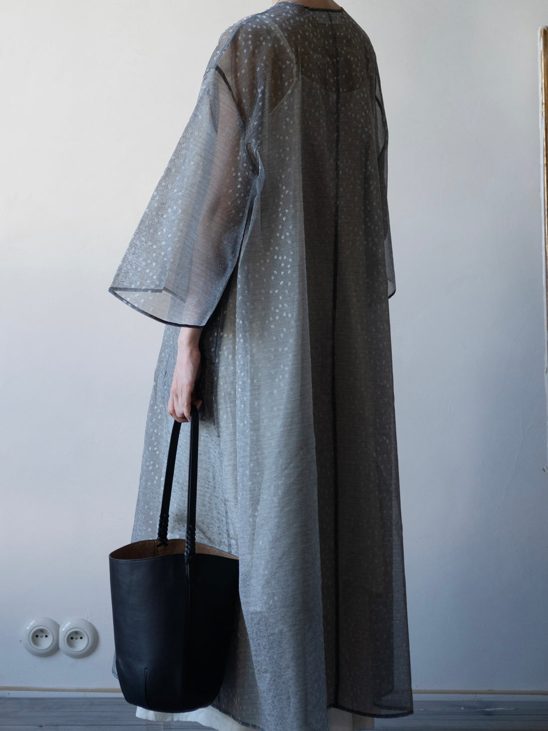 Mame Kurogouchi × Tsuchiya Kaban Medium Mayu Bucket Bag・Black