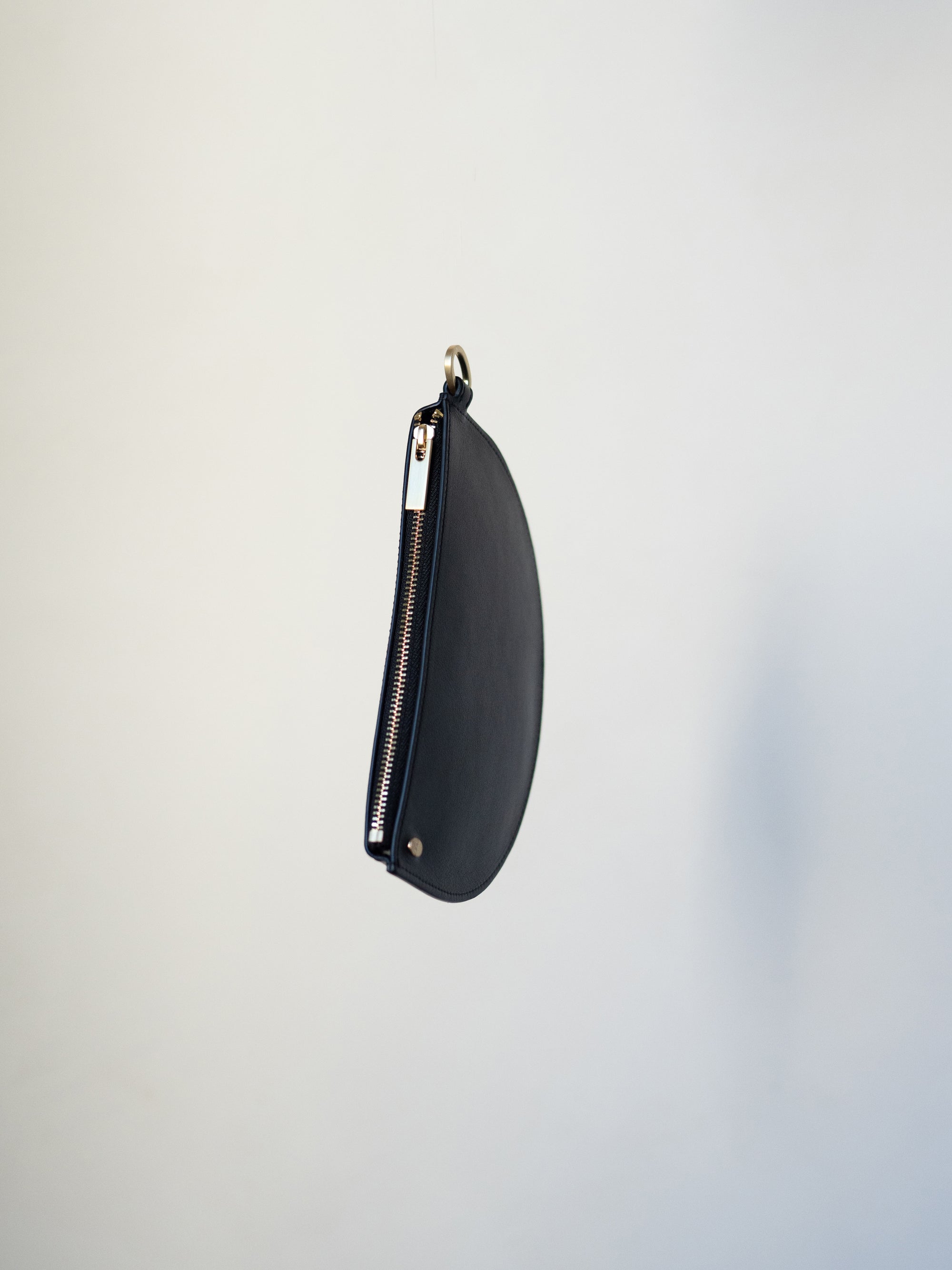 Mame Kurogouchi × Tsuchiya Kaban Monogram 3D Leather Pouch・Black