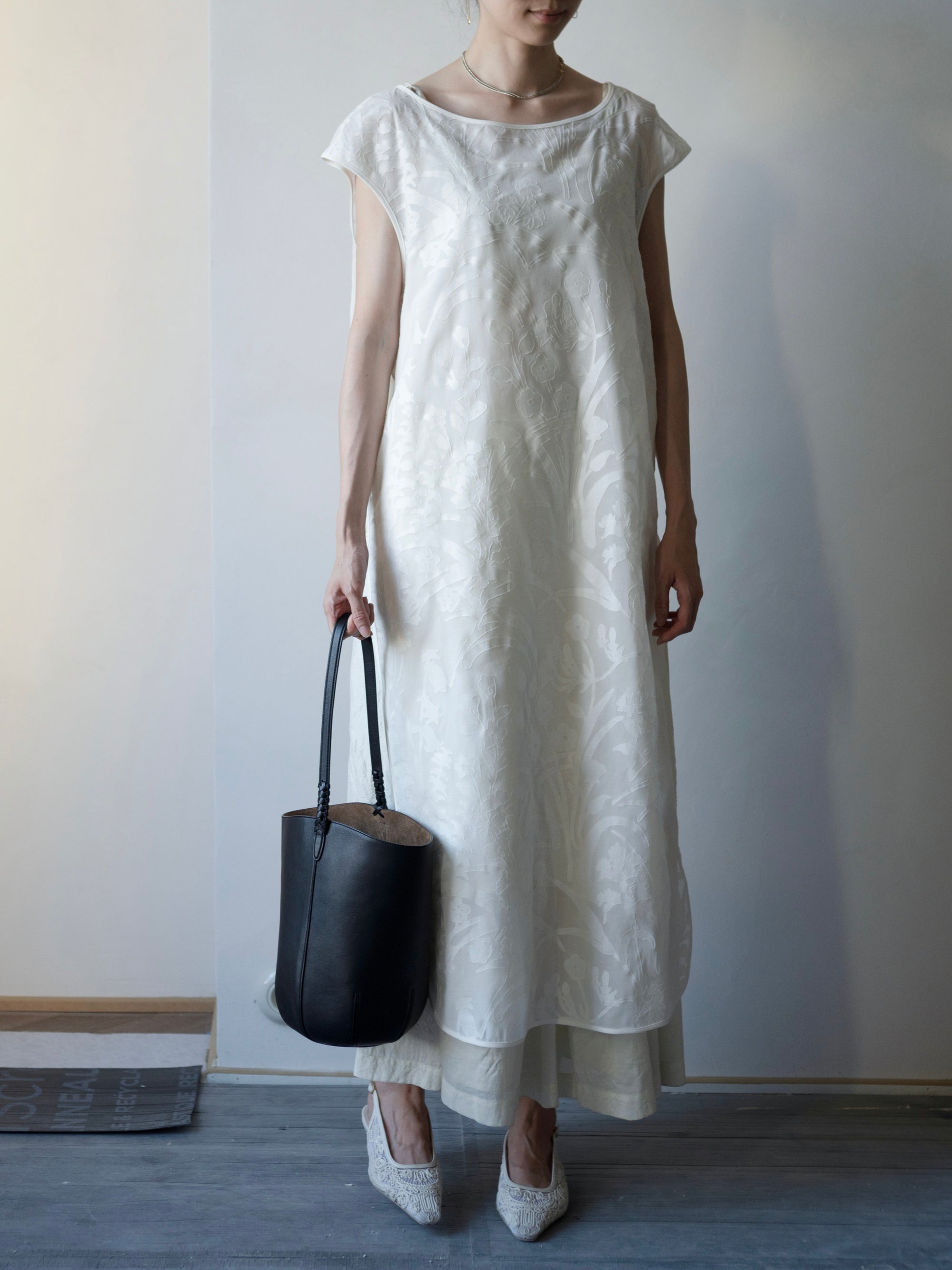 Mame Kurogouchi × Tsuchiya Kaban Medium Mayu Bucket Bag・Black