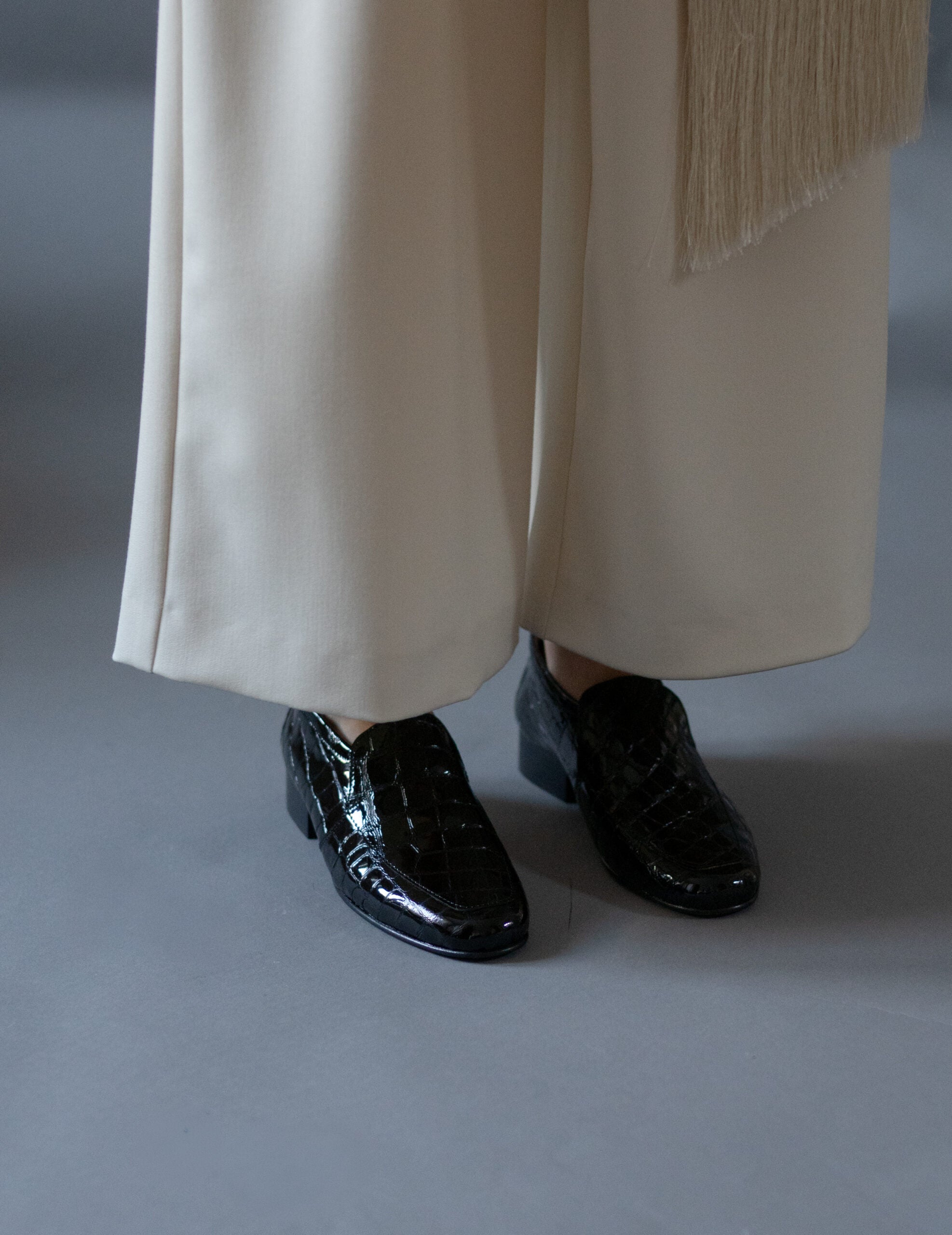 Léo Louisiana 鱷魚紋皮鞋・黑色